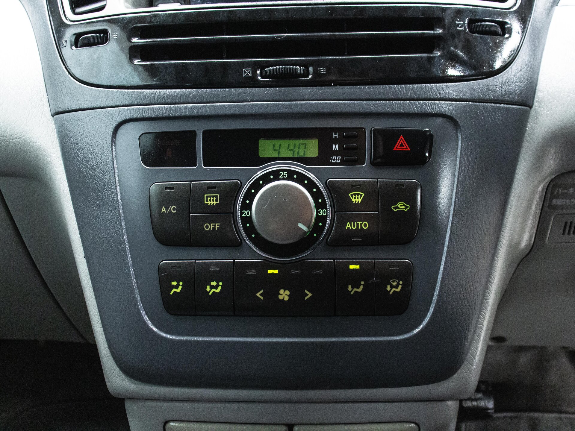 Toyota Nadia 2001 24