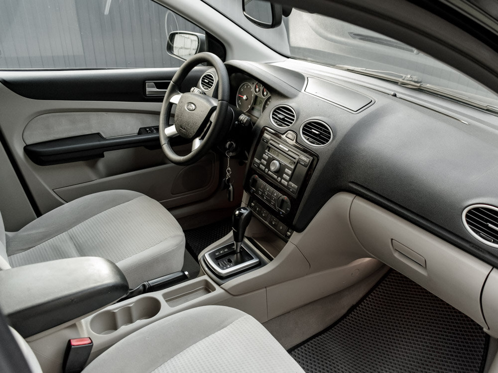 Купить Ford Focus 1.6 AT (100 л.с.), 2006 в Екатеренбурге