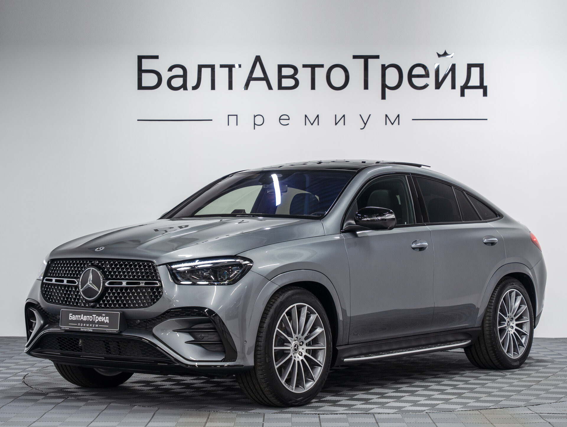 Автомобиль Mercedes-Benz GLE Coupe 450 3.0 AT (381 л.с.) 4WD - 1