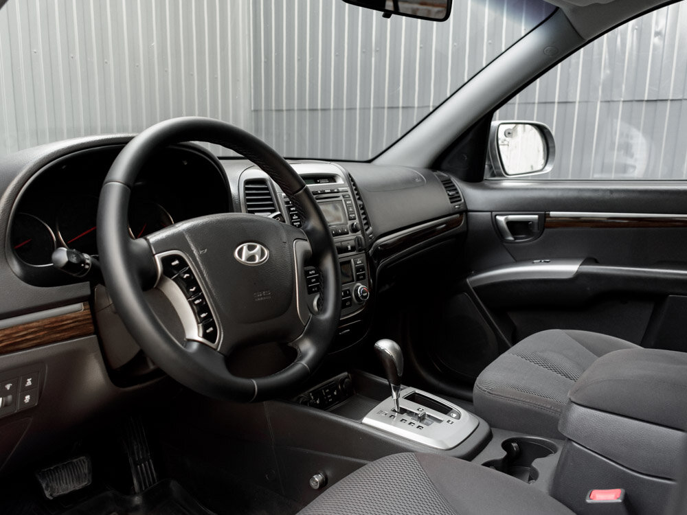 Купить Hyundai Santa Fe 2.4 AT (174 л.с.) 4WD, 2011 в Екатеренбурге