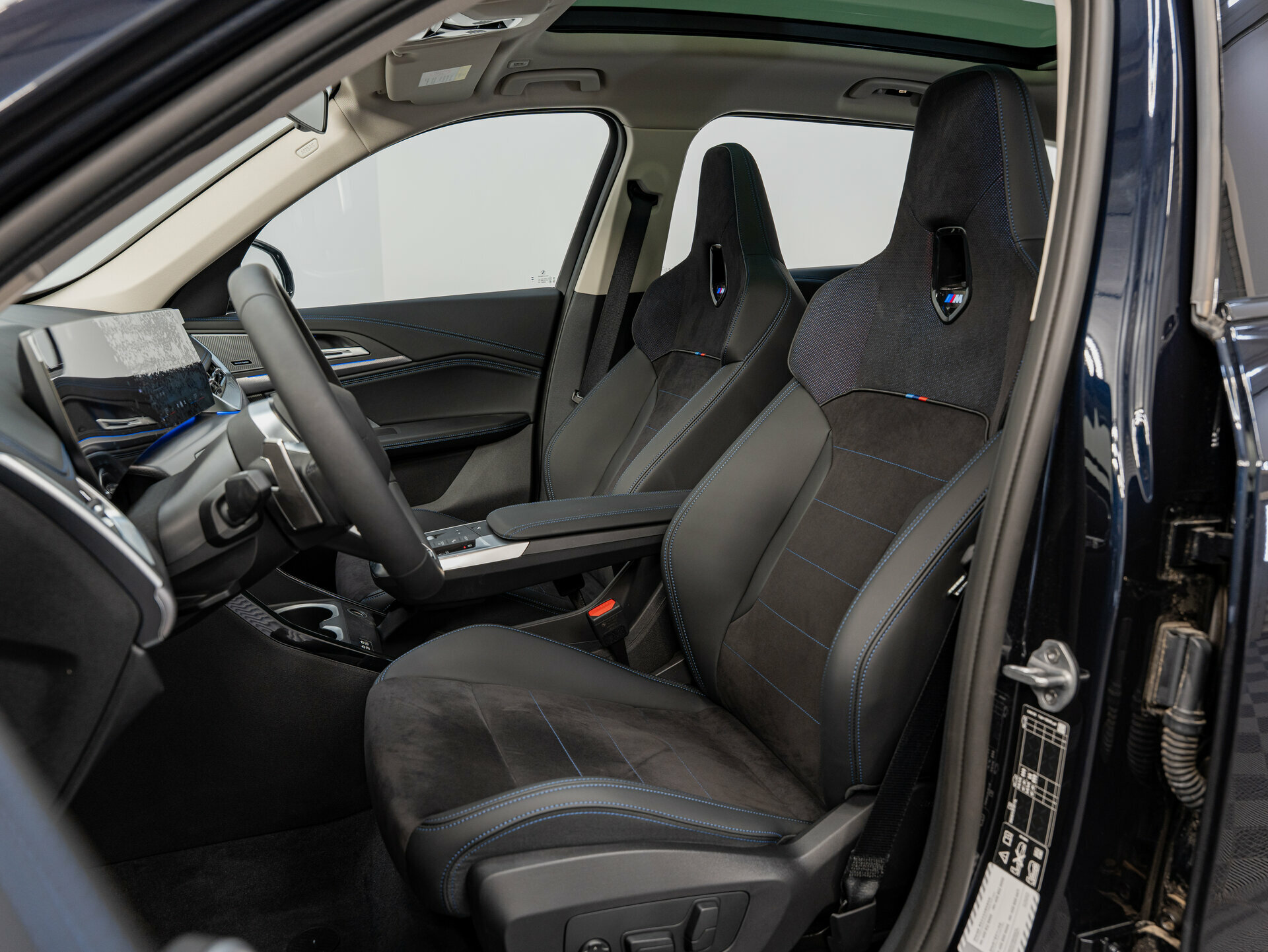 Автомобиль BMW X1 25Li xDrive 2.0 AMT (204 л.с.) 4WD - 16