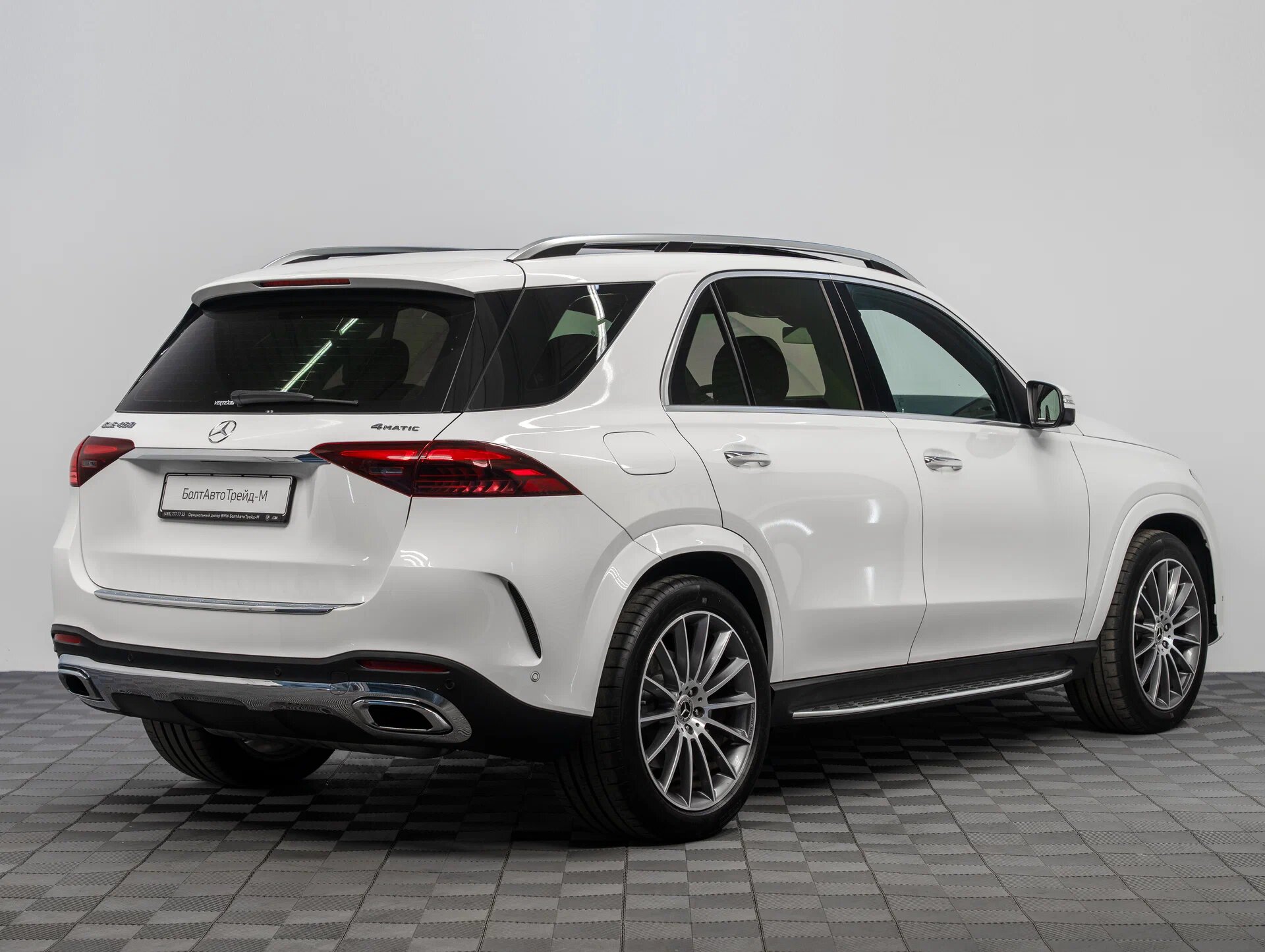 Автомобиль Mercedes-Benz GLE 450 3.0 AT (381 л.с.) 4WD - 5