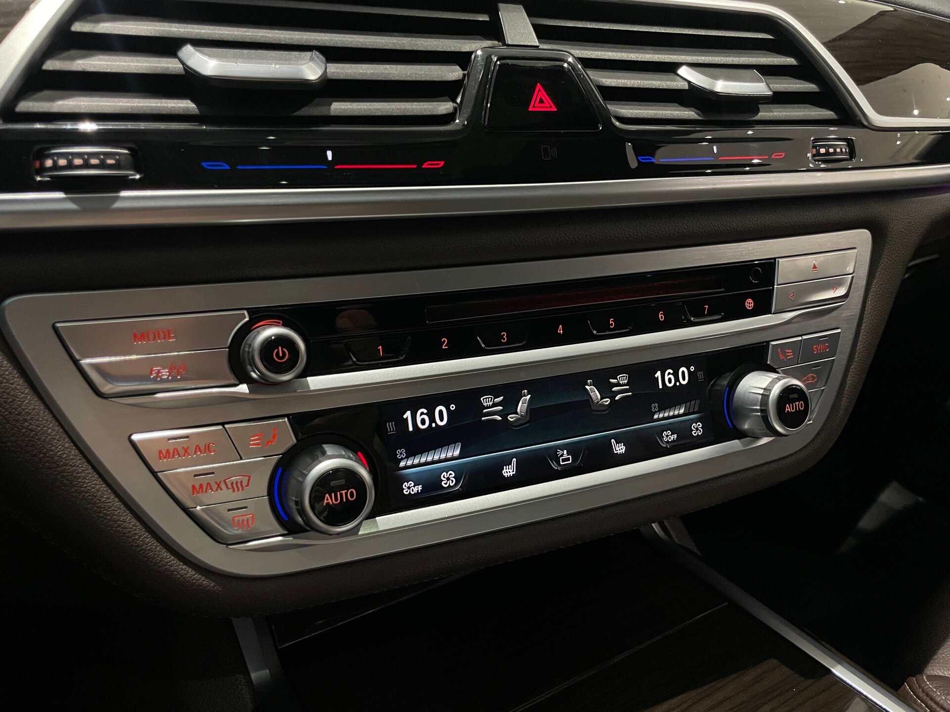 Автомобиль BMW 7 серии 730Ld xDrive 3.0d AT (265 л.с.) 4WD - 18