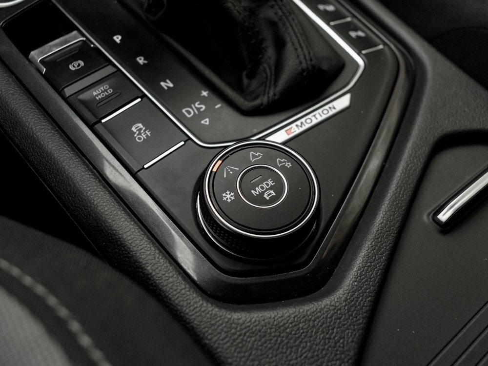 Купить Volkswagen Tiguan 2.0 AMT (180 л.с.) 4WD, 2017 в Екатеренбурге