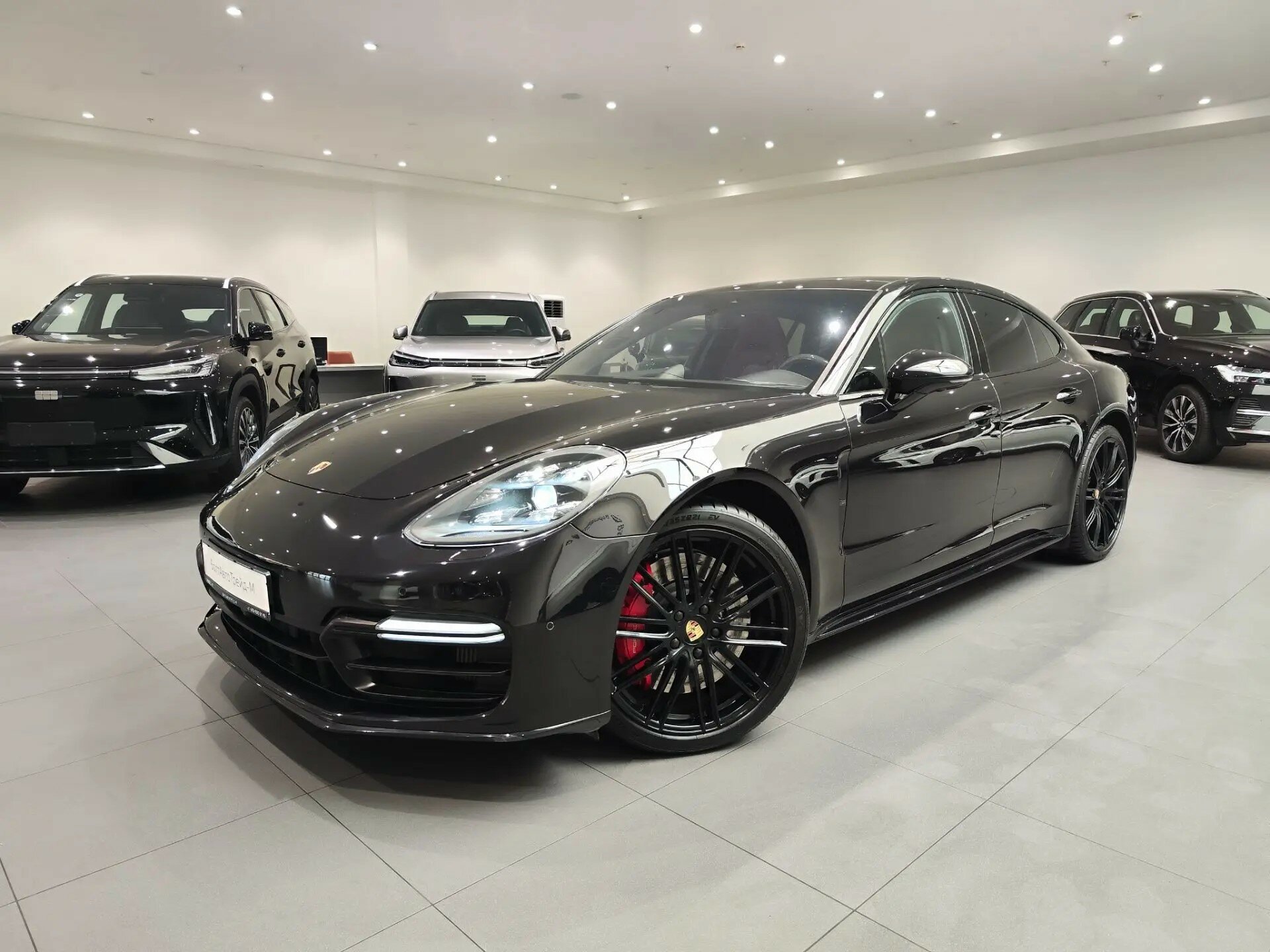 Автомобиль Porsche Panamera Turbo 4.0 AMT (550 л.с.) 4WD - 1