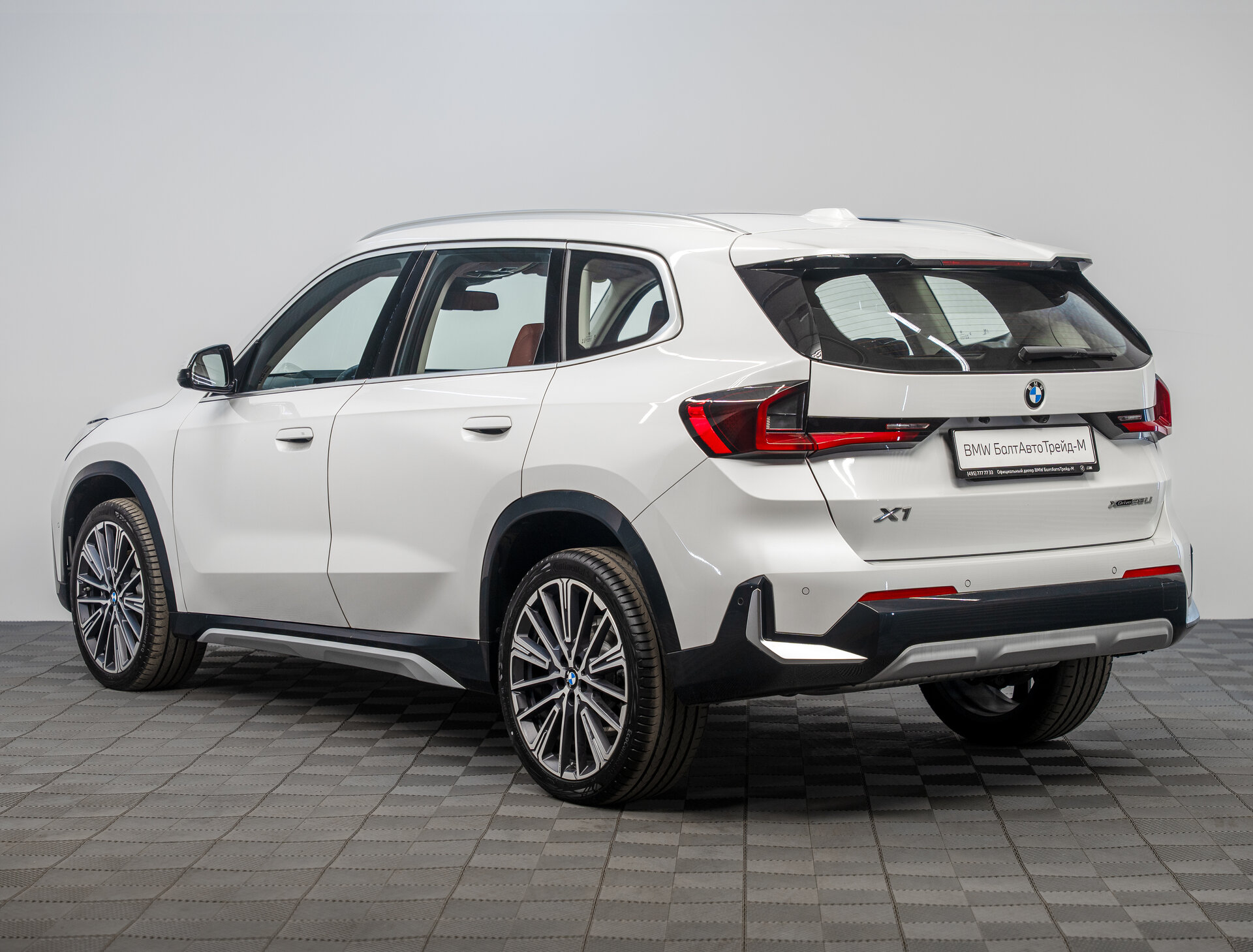Автомобиль BMW X1 25Li xDrive 2.0 AMT (204 л.с.) 4WD - 7