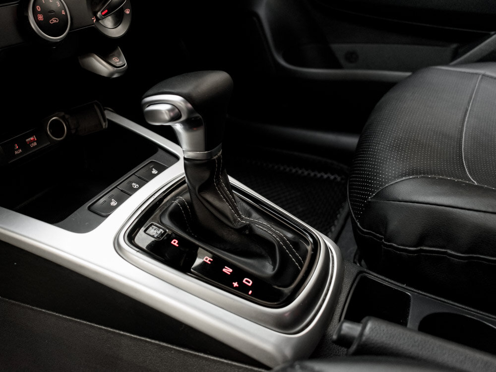 Купить Kia Rio 1.6 AT (123 л.с.), 2018 в Екатеренбурге