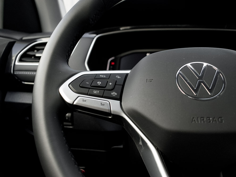Купить Volkswagen Tharu XR 300 TSI 1.5 AMT (160 л.с.), 2025 в Екатеренбурге