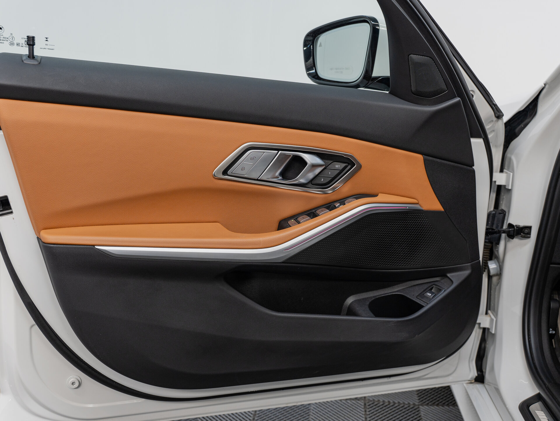 Автомобиль BMW 3 серии 320i 2.0 AT (184 л.с.) - 9
