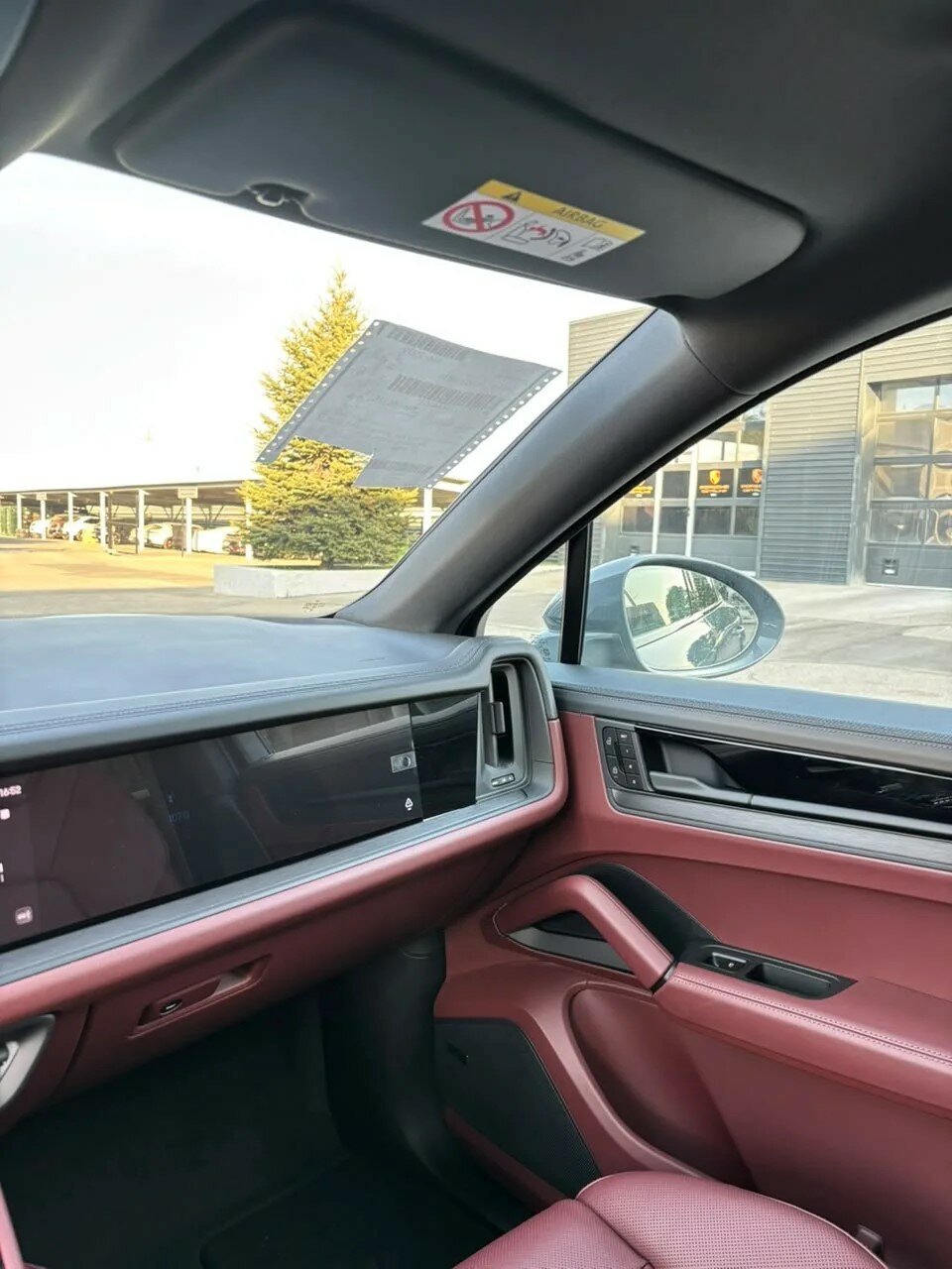 Автомобиль Porsche Cayenne E-Hybrid Coupé 3.0hyb AT (470 л.с.) 4WD - 17