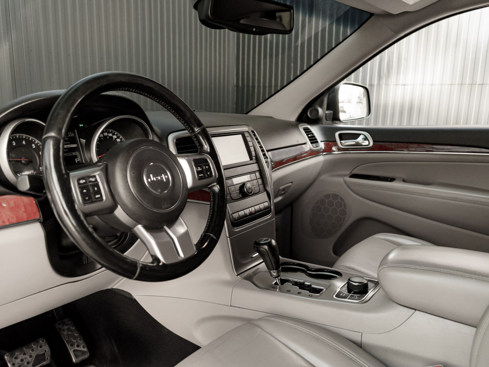 Купить Jeep Grand Cherokee 3.6 AT (286 л.с.) 4WD, 2011 в Екатеренбурге