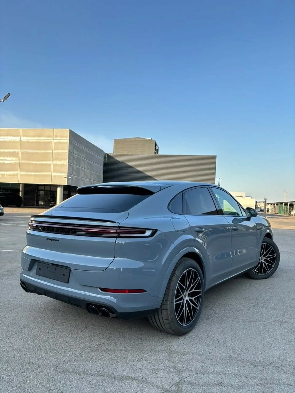 Автомобиль Porsche Cayenne E-Hybrid Coupé 3.0hyb AT (470 л.с.) 4WD - 3