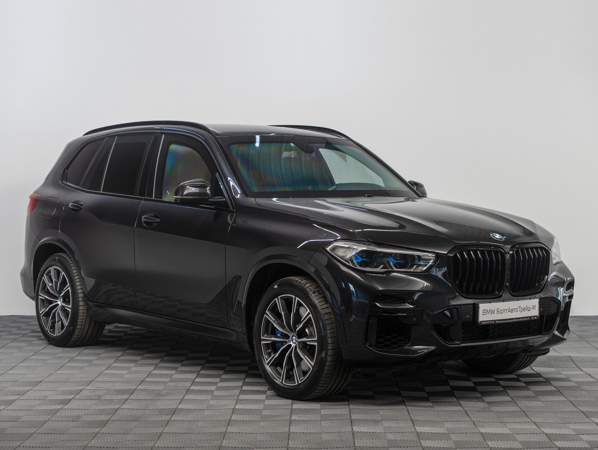 Автомобиль BMW X5 M50i 4.4 AT (530 л.с.) 4WD - 3