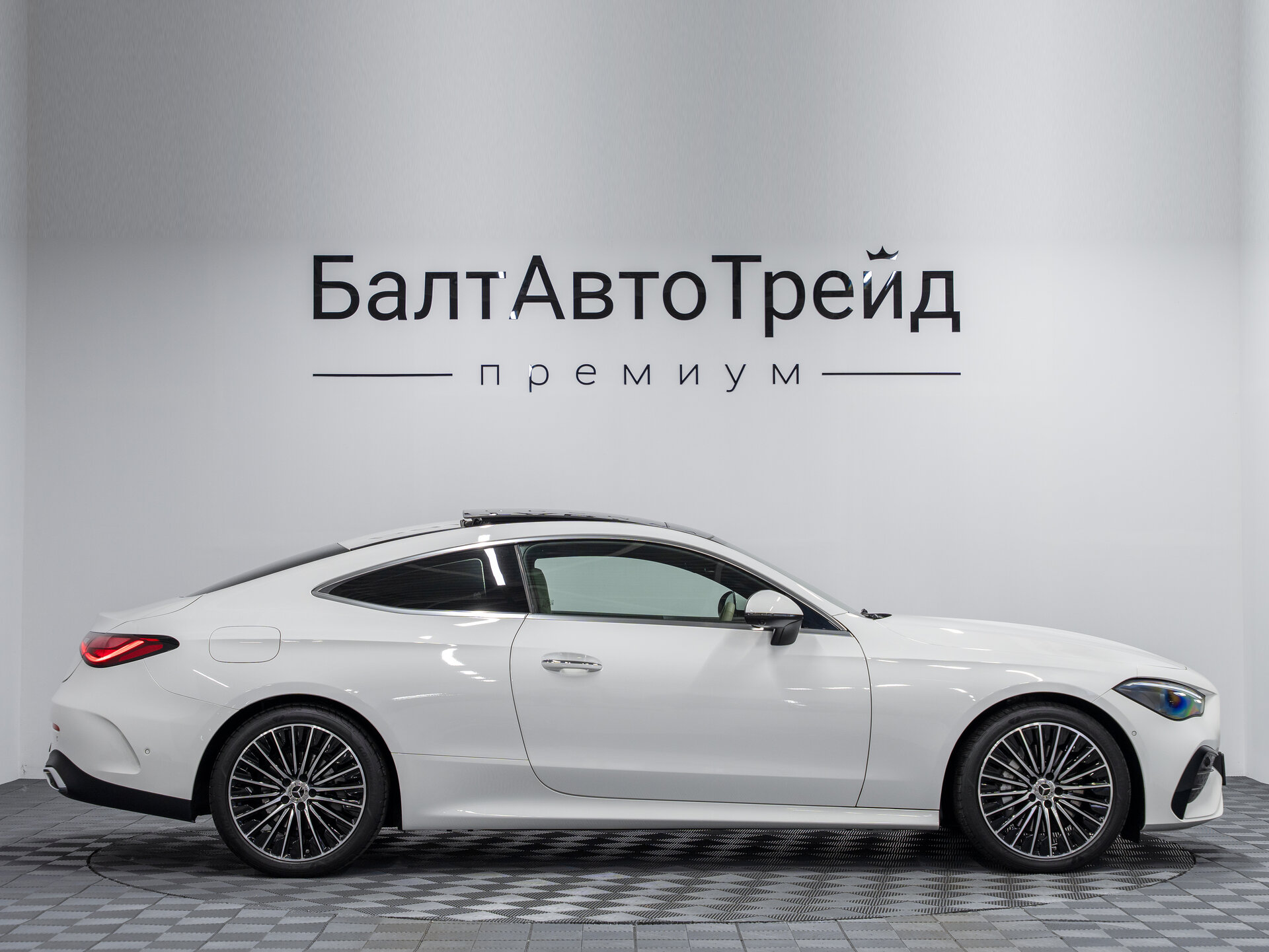 Автомобиль Mercedes-Benz CLE 200 2.0 AT (204 л.с.) - 6