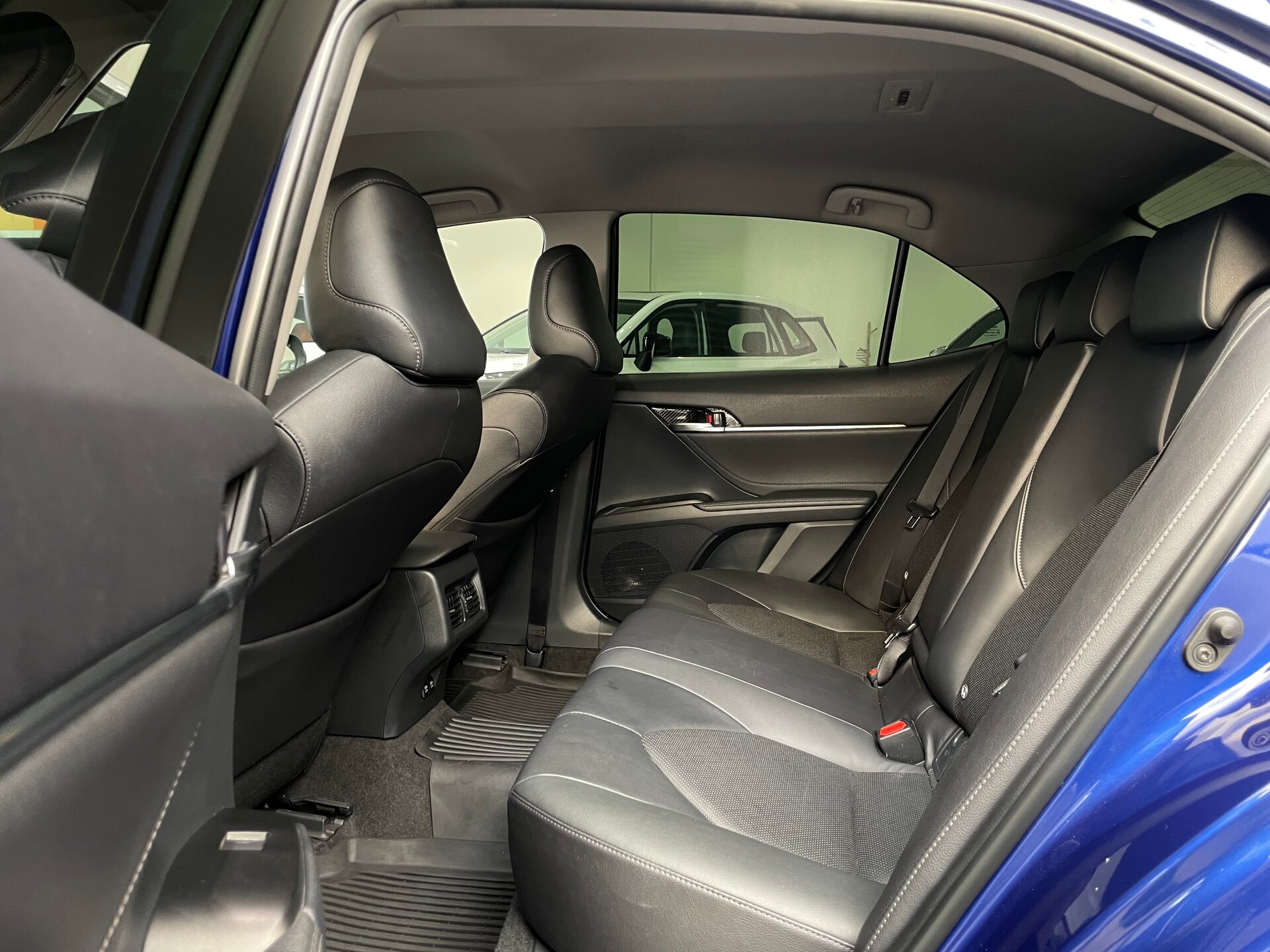 Автомобиль Toyota Camry 2.5 AT (200 л.с.) - 9