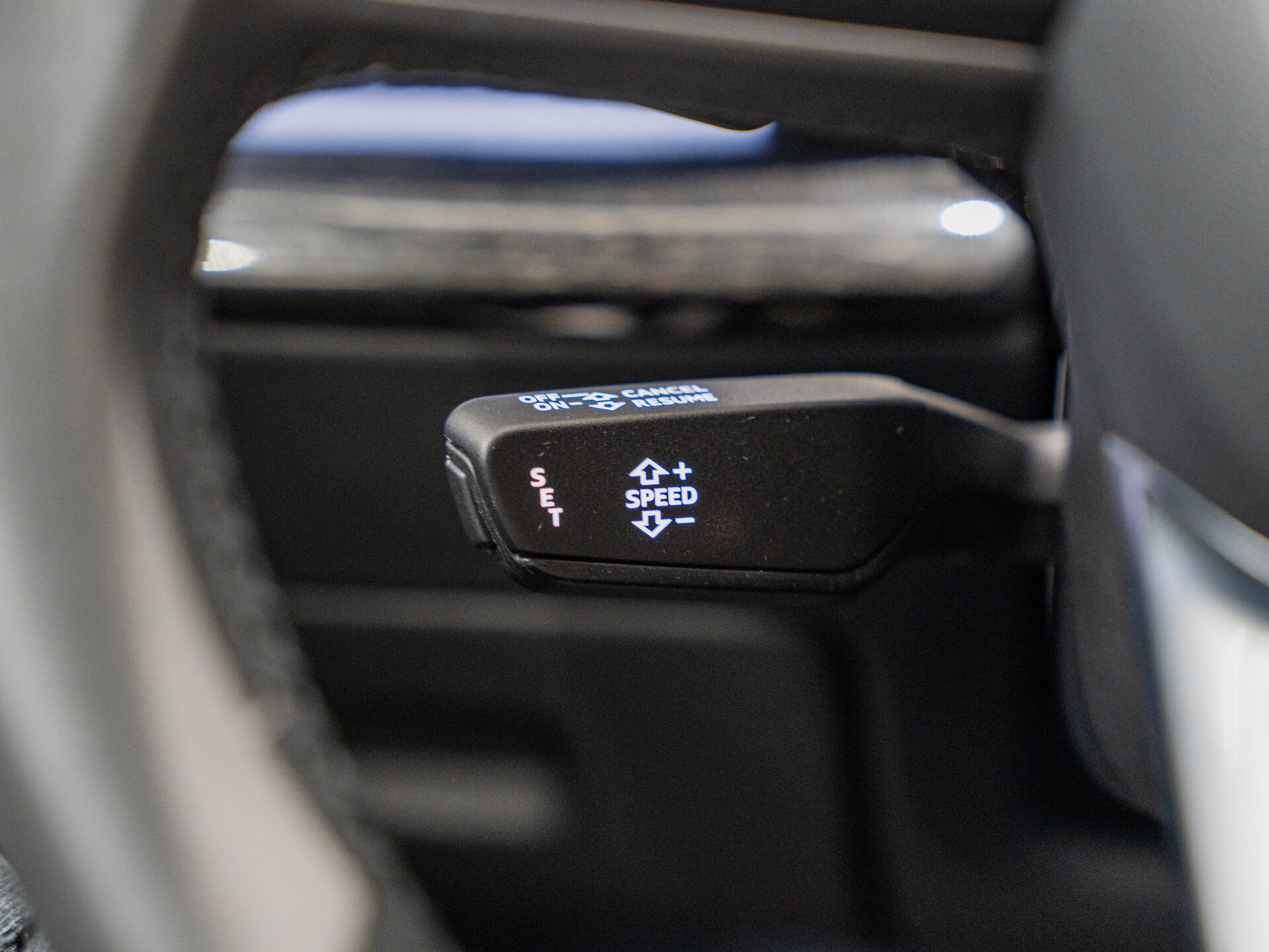Автомобиль Audi Q8 55 TFSI 3.0 AT (340 л.с.) 4WD - 15