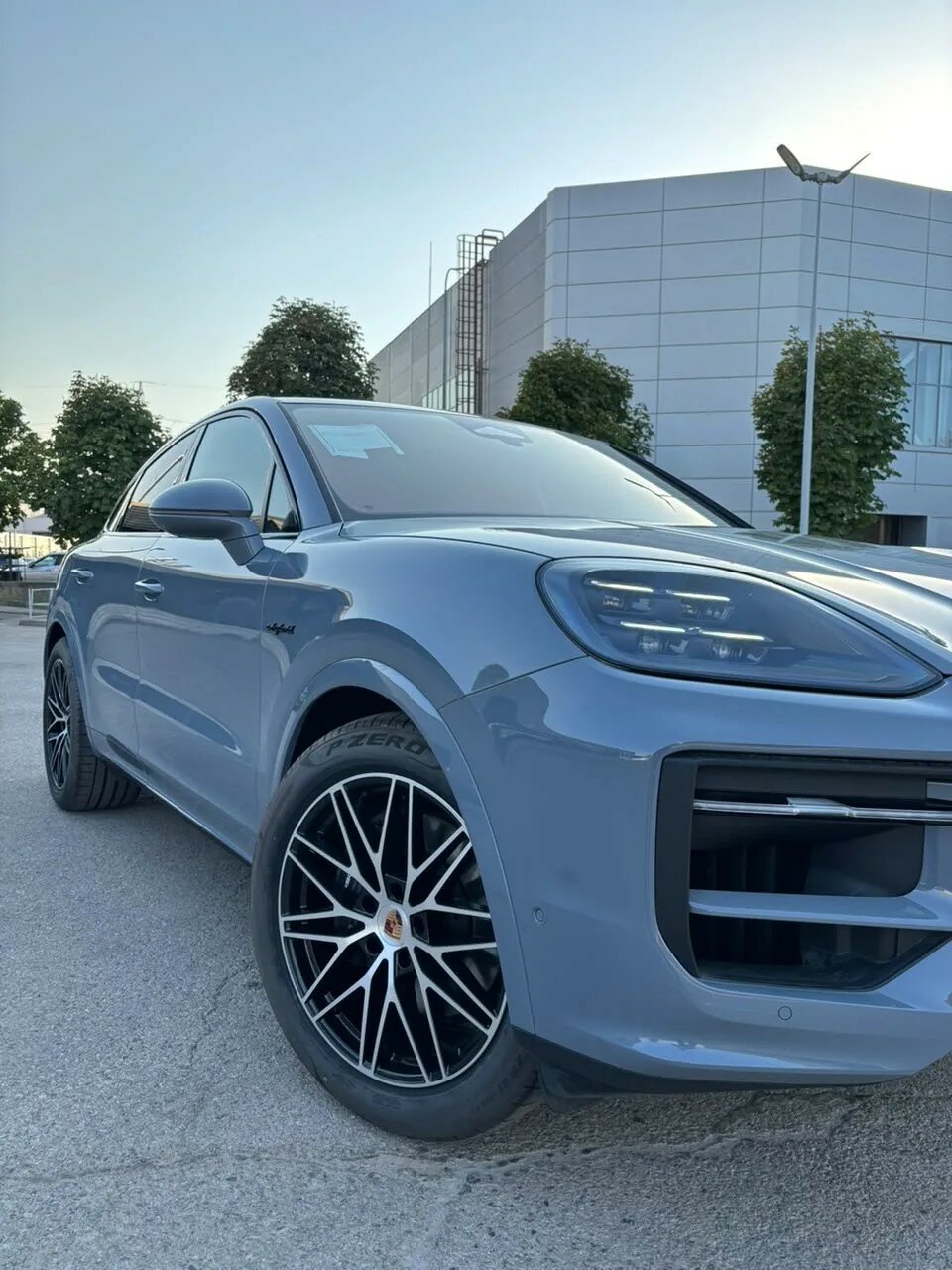Автомобиль Porsche Cayenne E-Hybrid Coupé 3.0hyb AT (470 л.с.) 4WD - 5