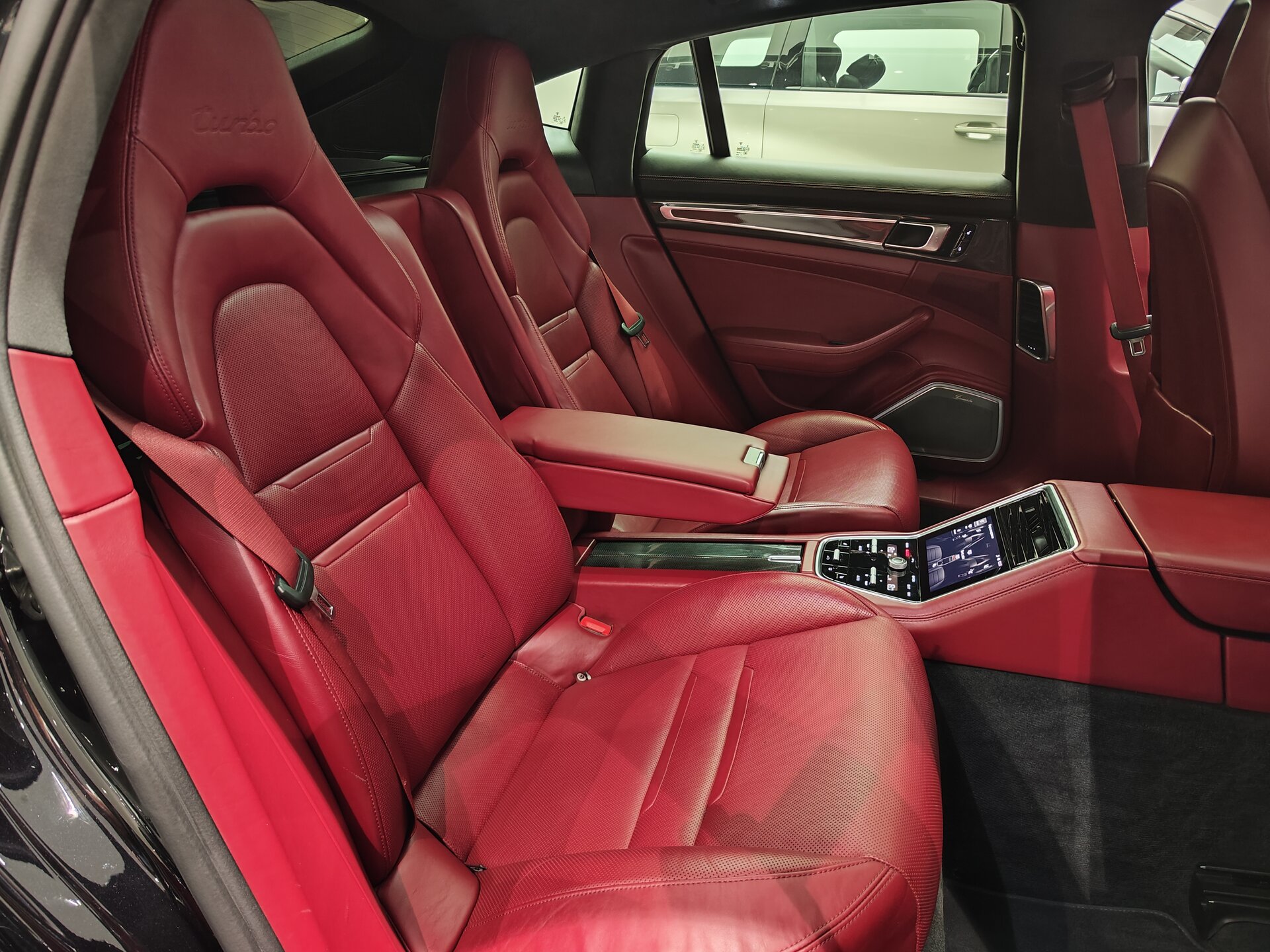 Автомобиль Porsche Panamera Turbo 4.0 AMT (550 л.с.) 4WD - 13