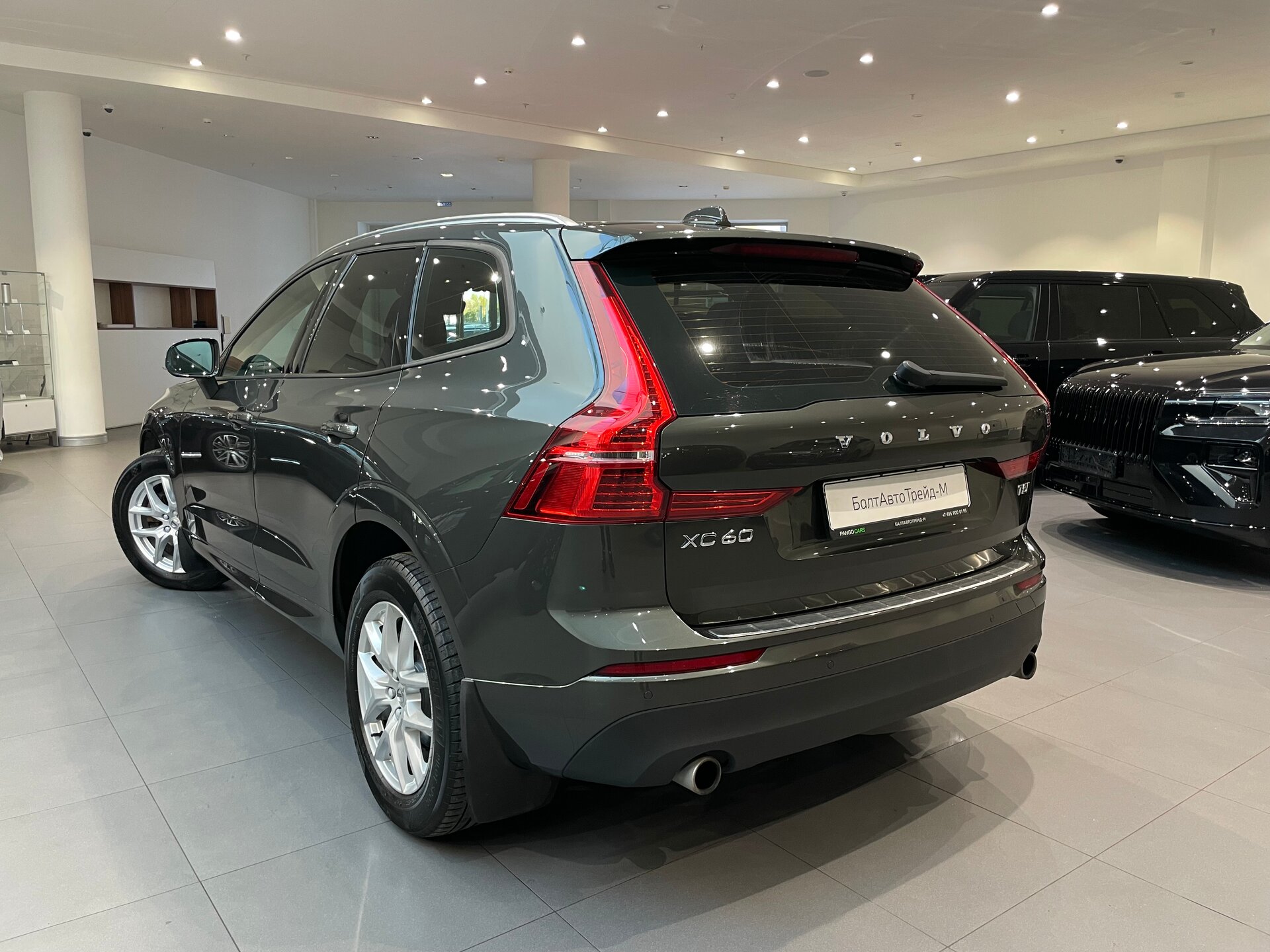 Автомобиль Volvo XC60 2.0 AT (249 л.с.) 4WD - 4