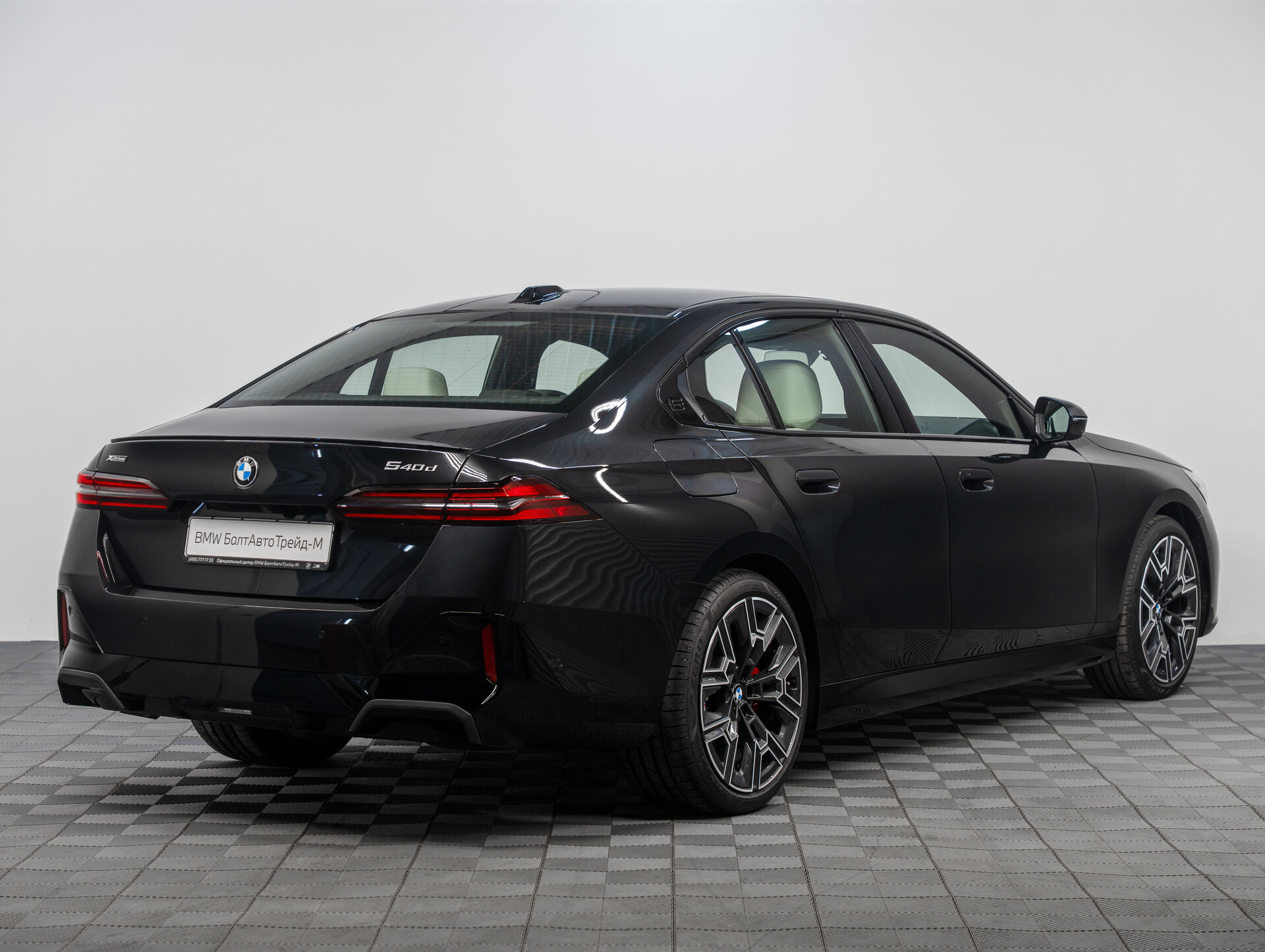 Автомобиль BMW 5 серии 540d xDrive 3.0d AT (303 л.с.) 4WD - 2