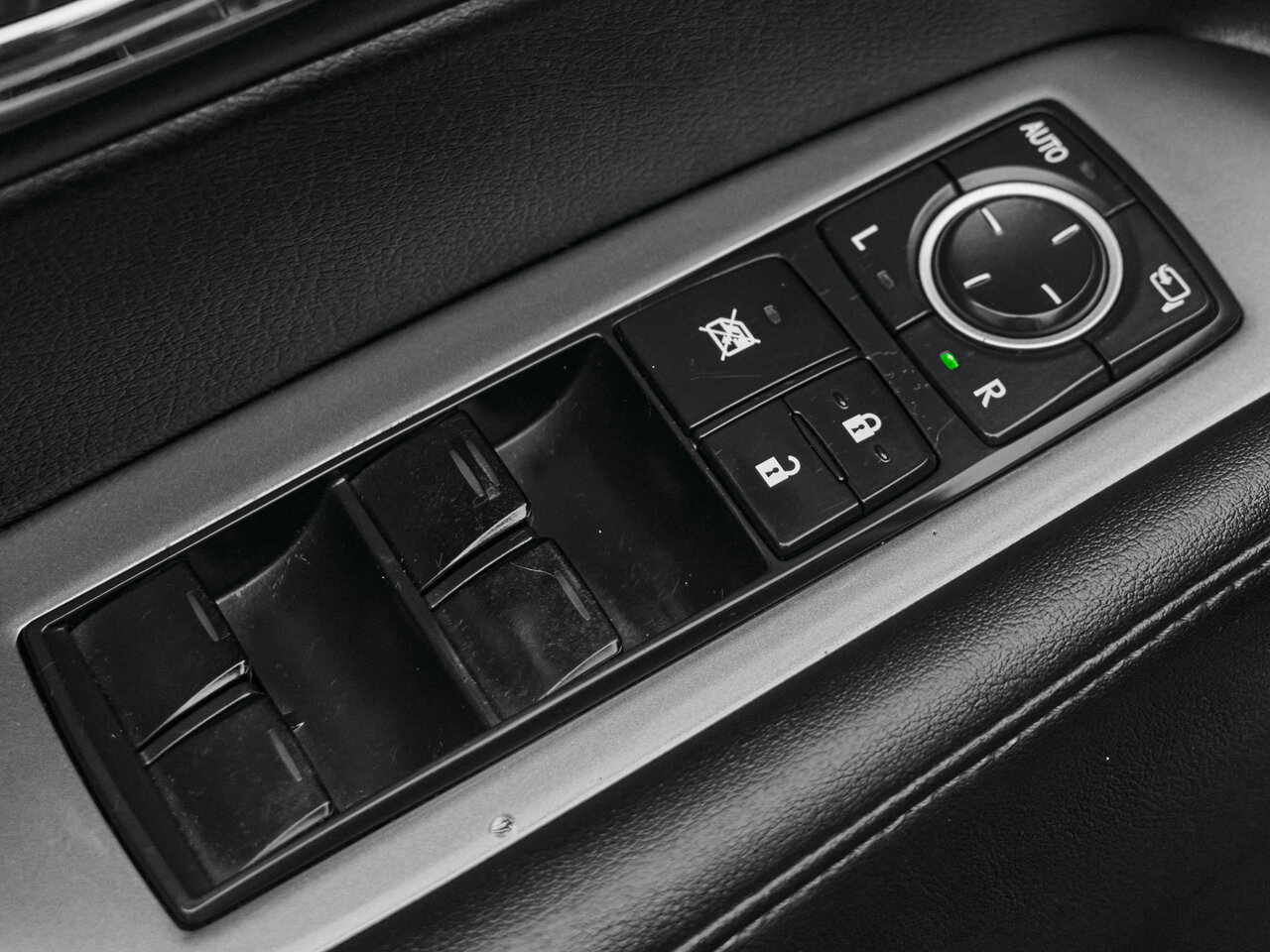 Купить Lexus RX 350 3.5 AT (277 л.с.) 4WD, 2012 в Екатеренбурге