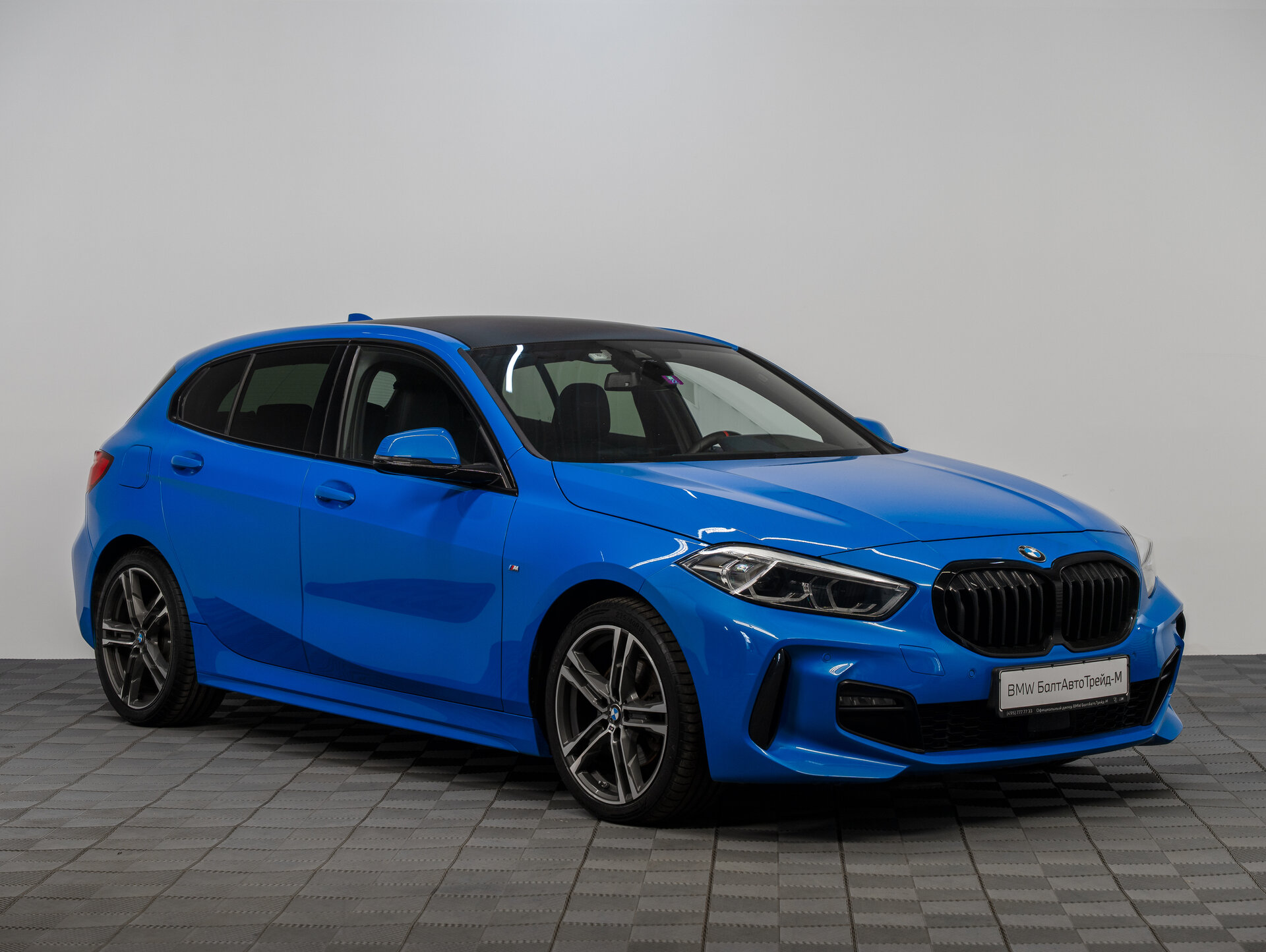 Автомобиль BMW 1 серии 118i 1.5 AMT (140 л.с.) - 3