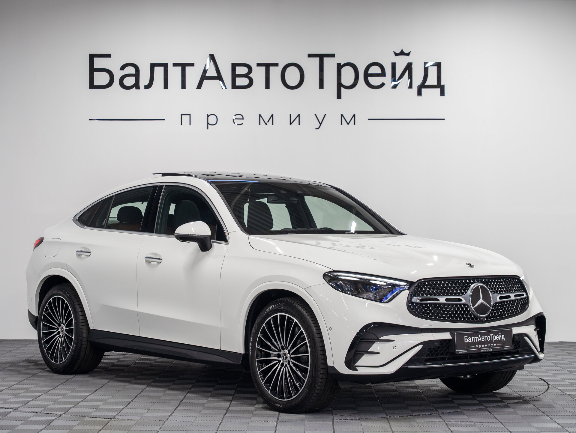 Автомобиль Mercedes-Benz GLC Coupe 300 2.0 AT (258 л.с.) 4WD - 5