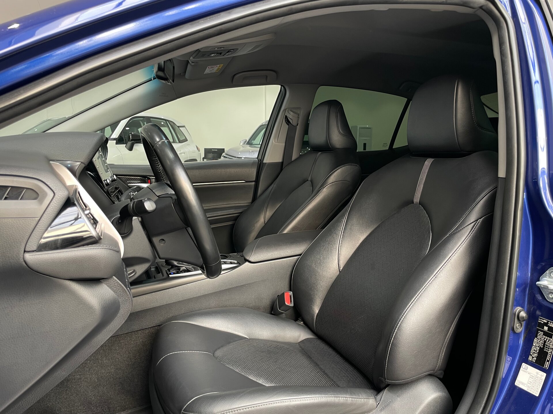 Автомобиль Toyota Camry 2.5 AT (200 л.с.) - 8