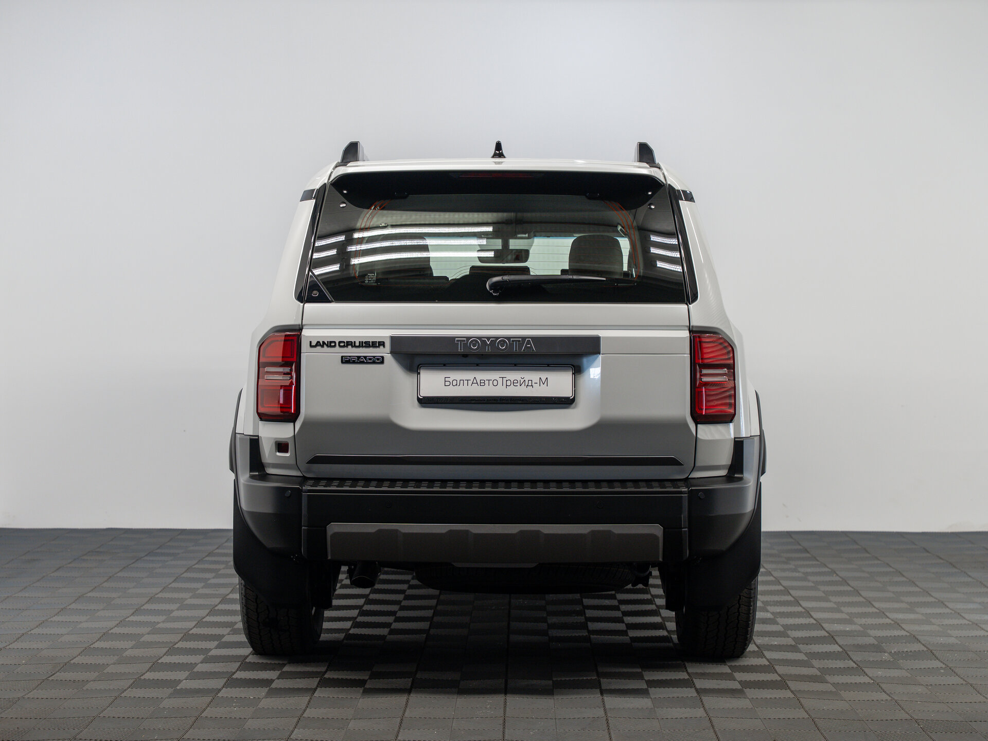 Автомобиль Toyota Land Cruiser Prado 2.8d AT (204 л.с.) 4WD - 6