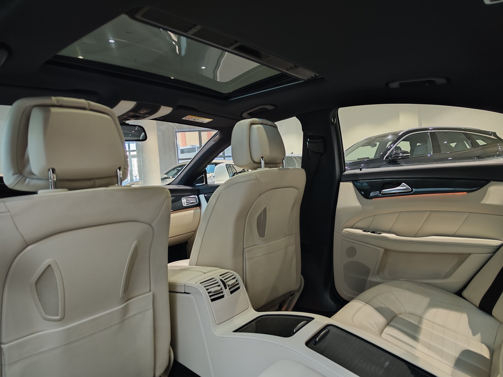 Автомобиль Mercedes-Benz CLS 400 3.0 AT (333 л.с.) 4WD - 10