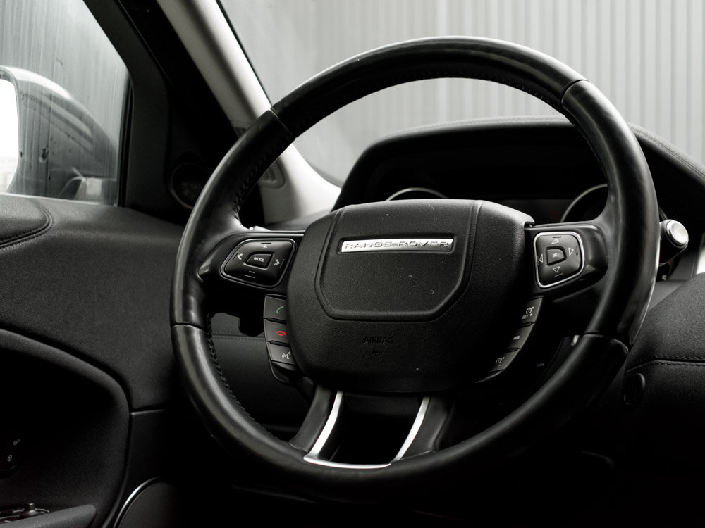 Купить Land Rover Range Rover Evoque 2.0d AT (150 л.с.) 4WD, 2017 в Екатеренбурге