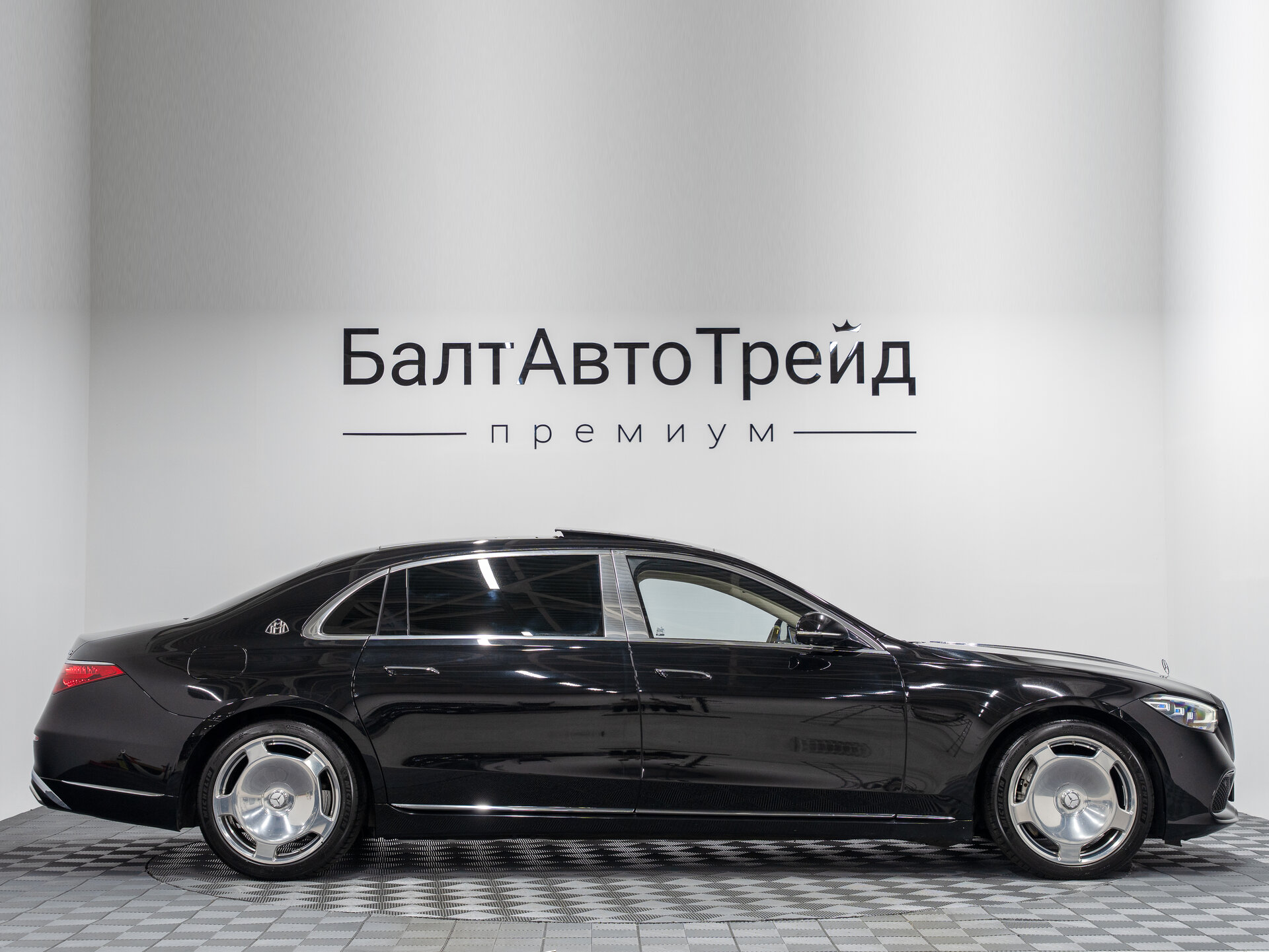 Автомобиль Mercedes-Benz Maybach S-Класс 580 4.0 AT (503 л.с.) 4WD - 7