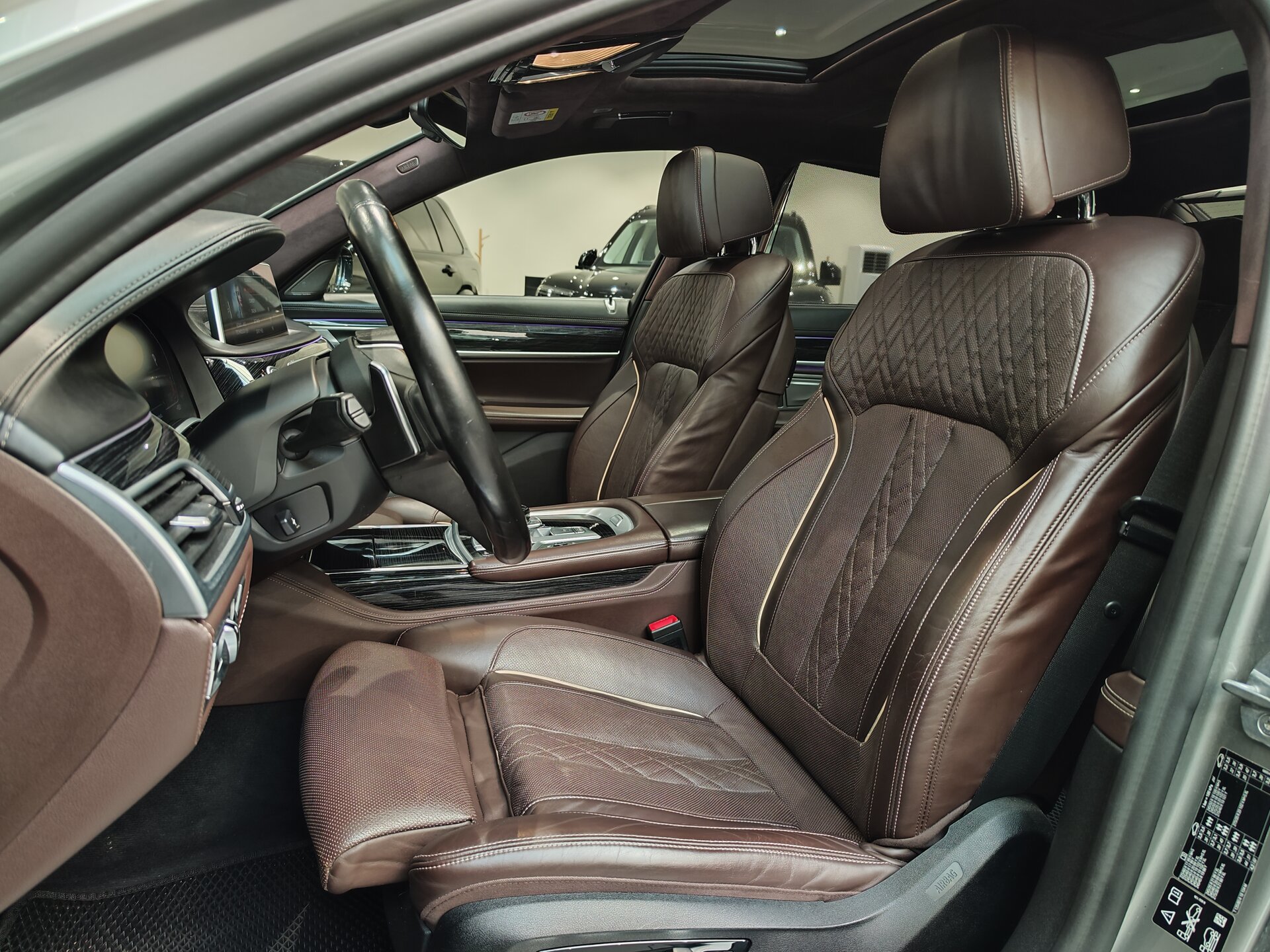 Автомобиль BMW 7 серии 730Ld xDrive 3.0d AT (249 л.с.) 4WD - 8