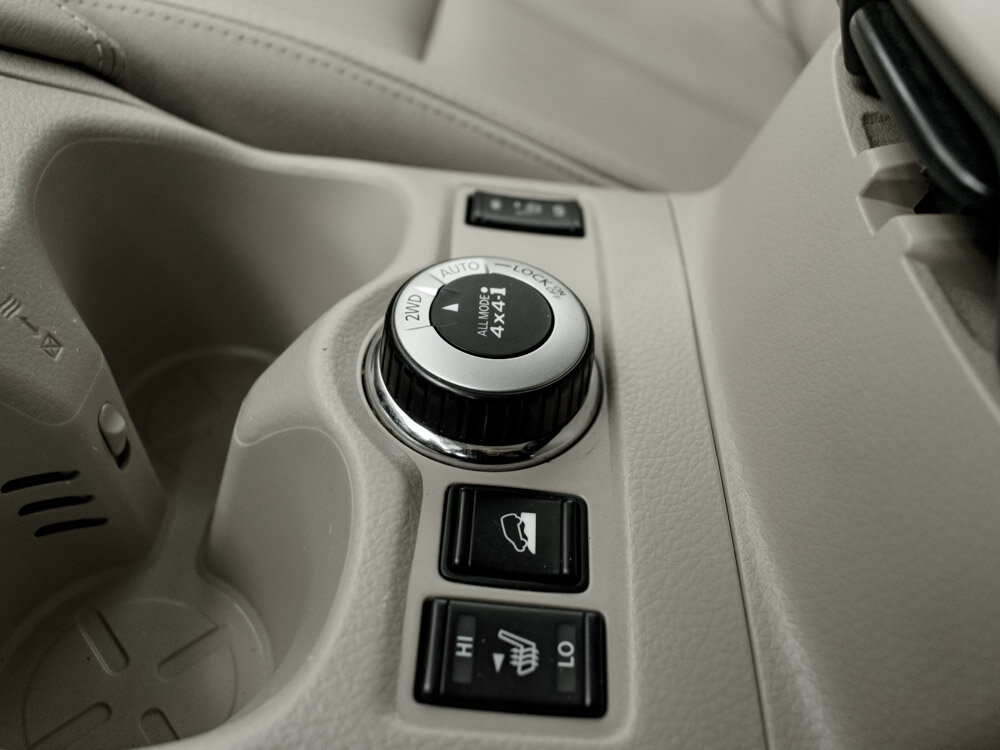 Купить Nissan X-Trail 2.0 CVT (144 л.с.) 4WD, 2015 в Екатеренбурге