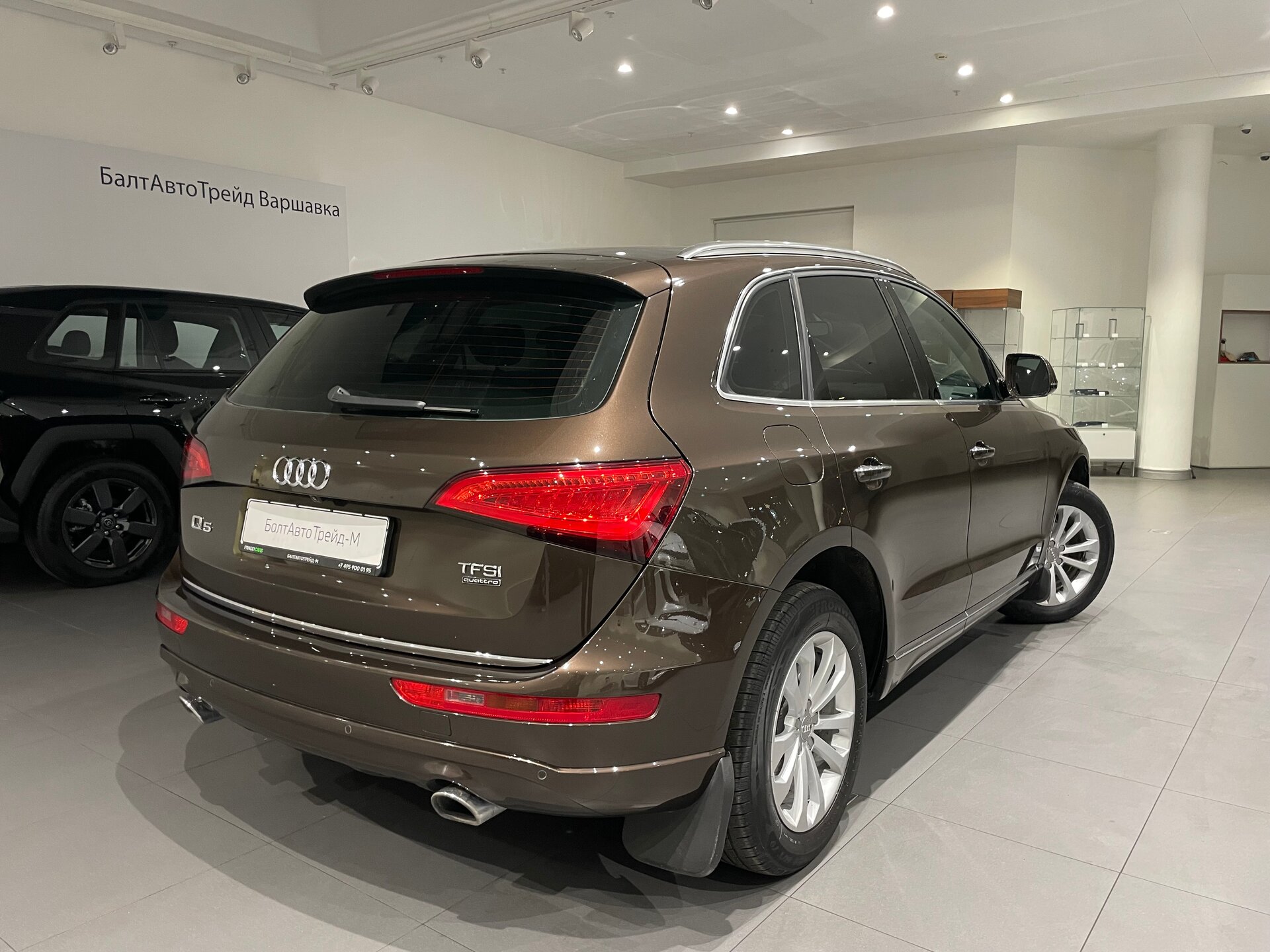 Автомобиль Audi Q5 2.0 AT (230 л.с.) 4WD - 6