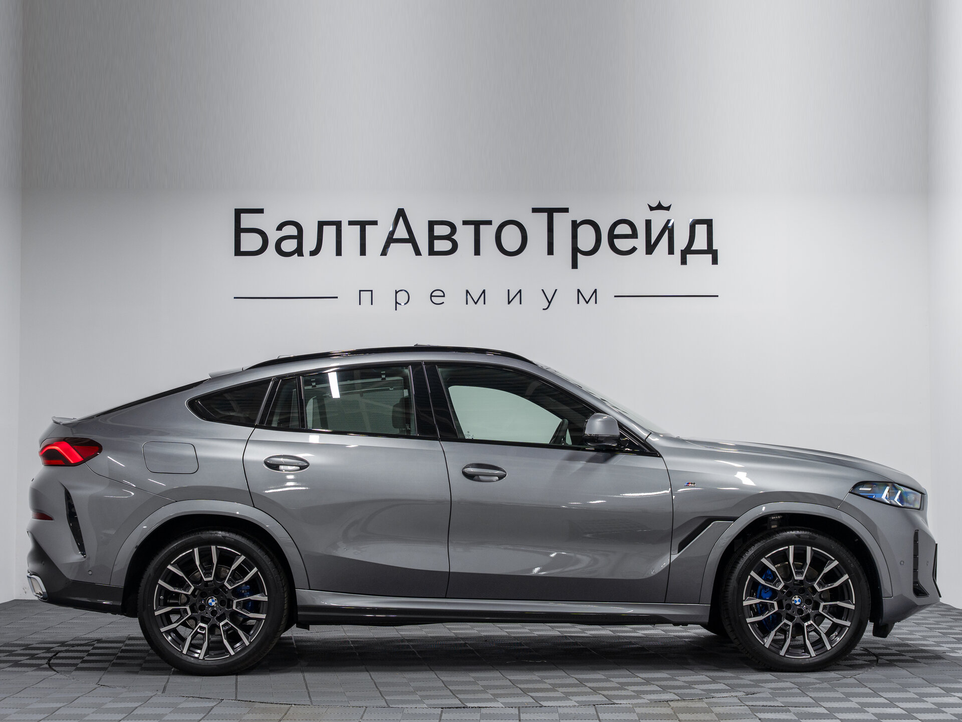 Автомобиль BMW X6 40i 3.0 AT (381 л.с.) 4WD - 6
