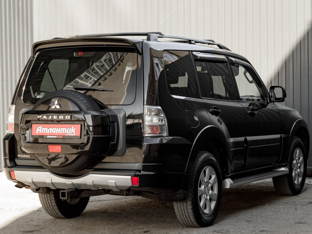 Купить Mitsubishi Pajero 3.0 AT (178 л.с.) 4WD, 2013 в Екатеренбурге