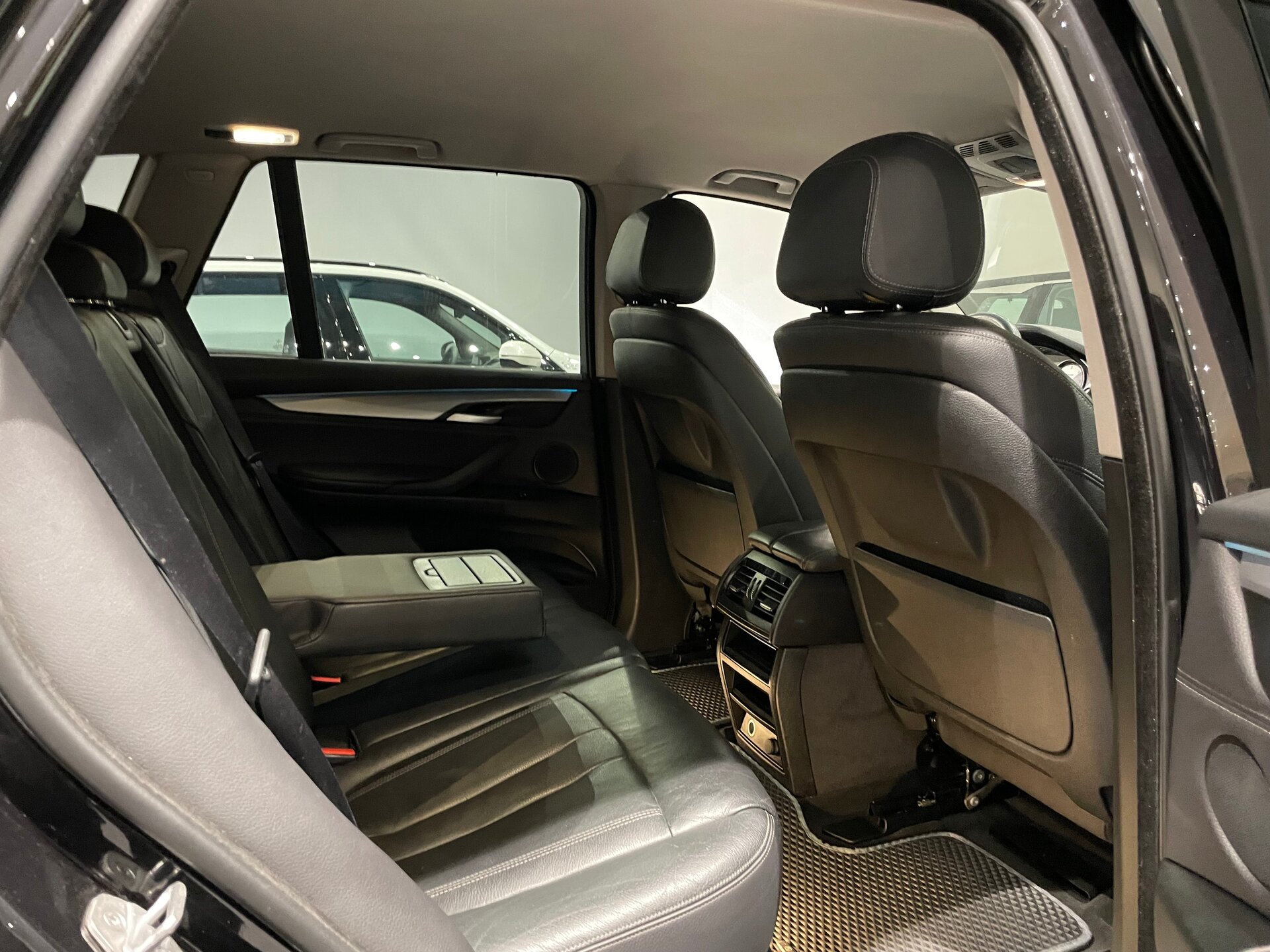 Автомобиль BMW X5 25d 3.0d AT (218 л.с.) 4WD - 10