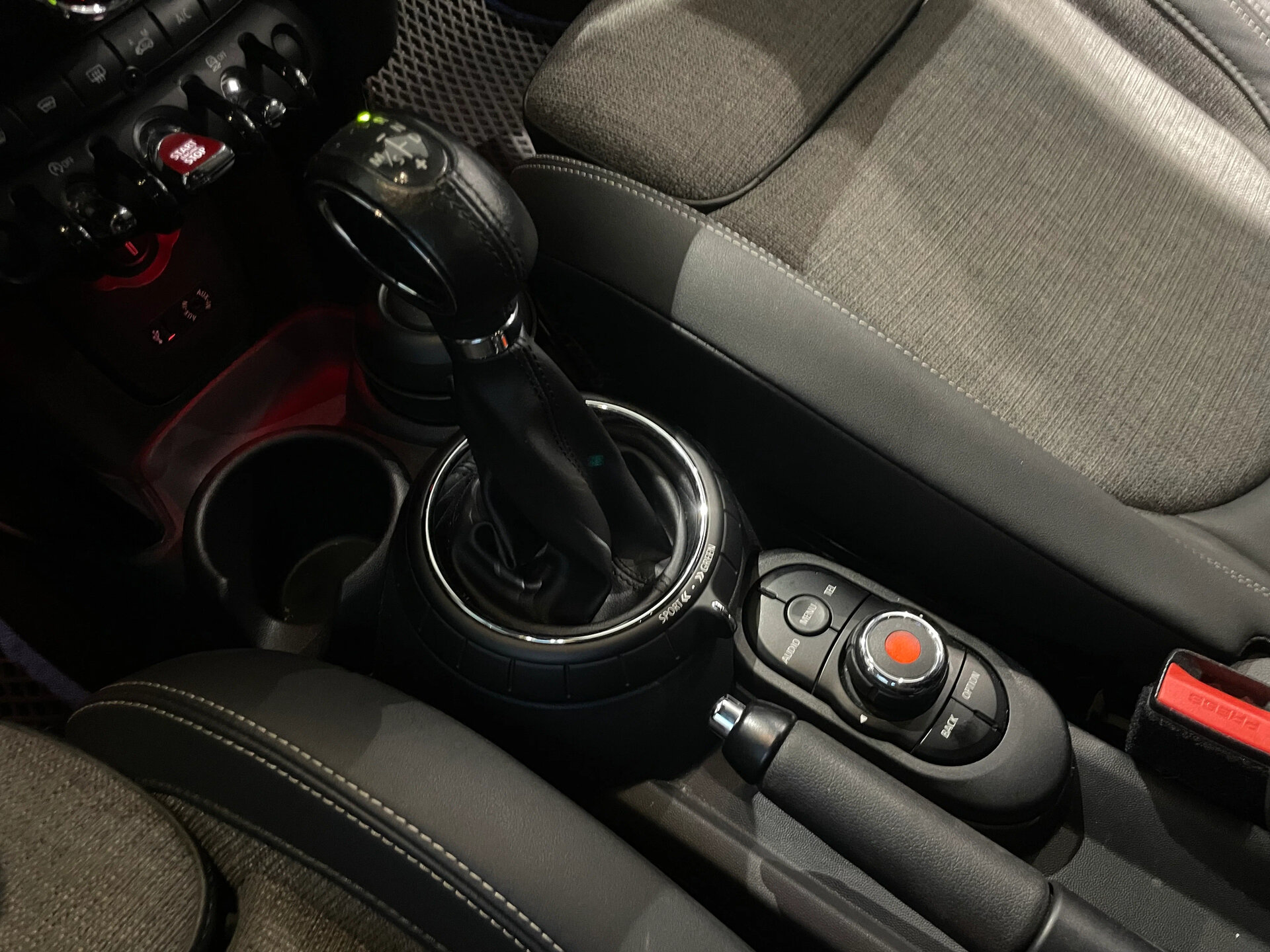 Автомобиль MINI Hatch Cooper S 2.0 AT (192 л.с.) - 17