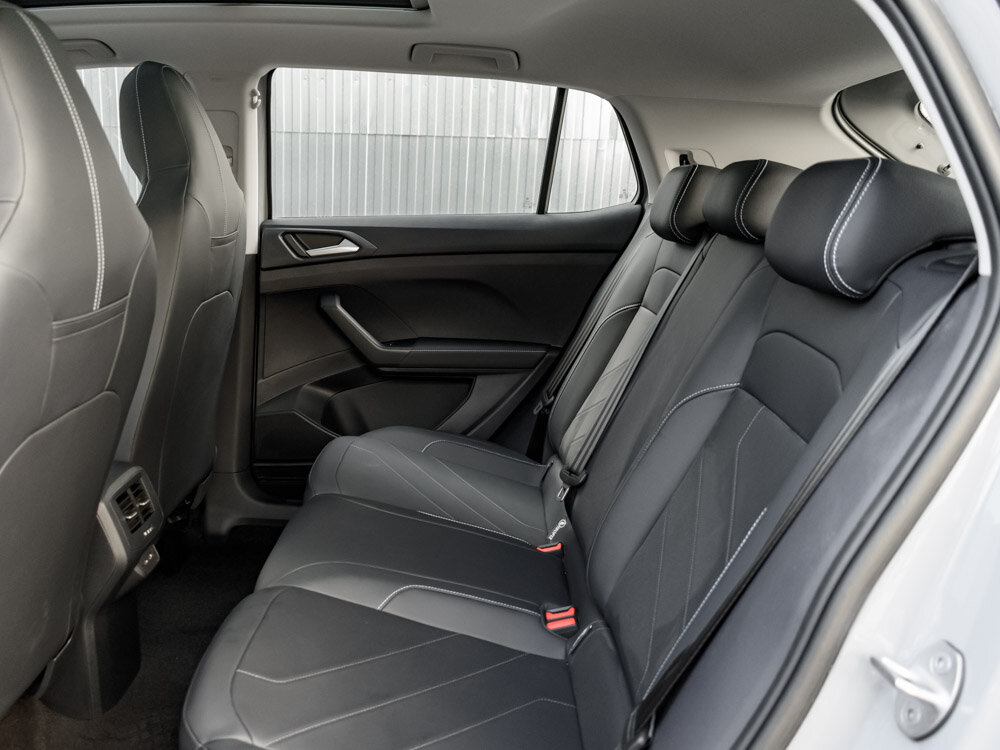 Купить Volkswagen Tharu XR 300 TSI 1.5 AMT (160 л.с.), 2025 в Екатеренбурге