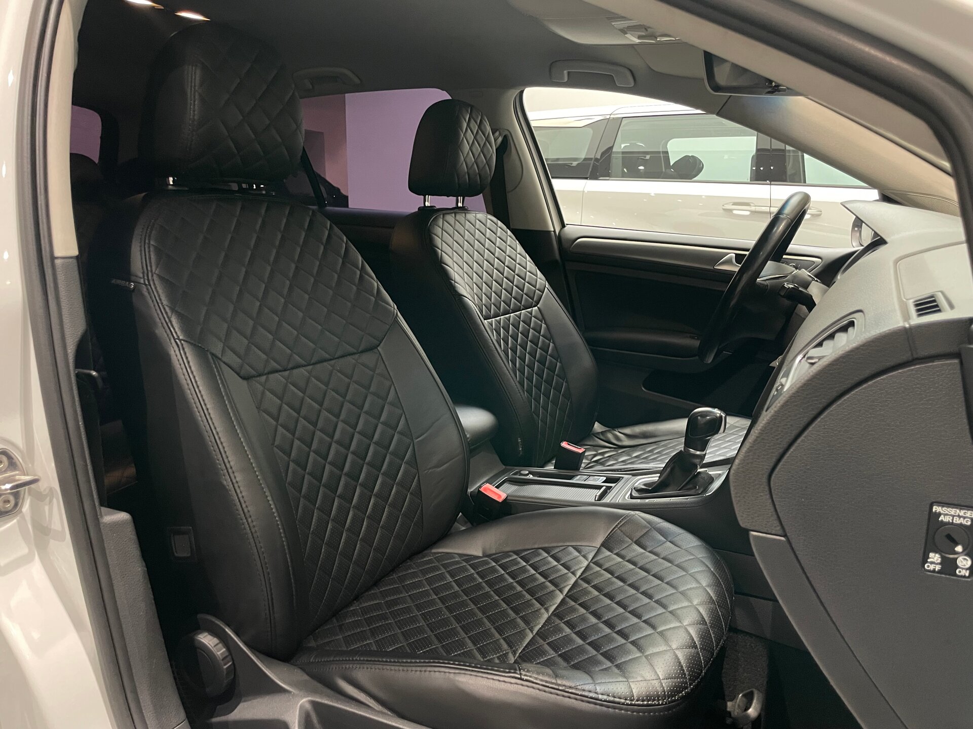 Автомобиль Volkswagen Golf 1.4 AMT (122 л.с.) - 12