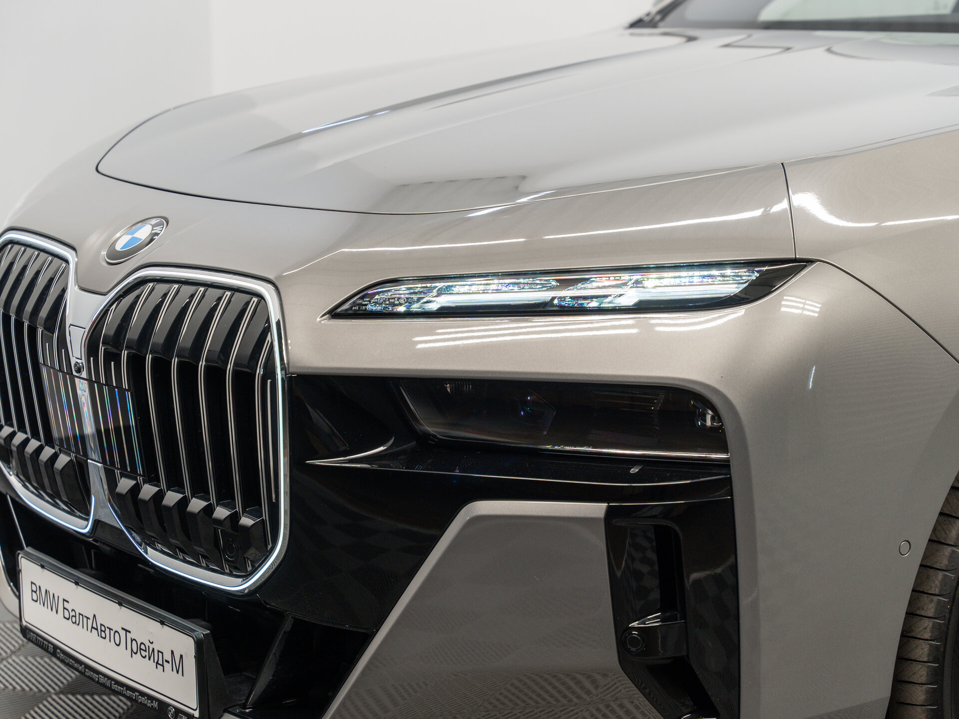 Автомобиль BMW 7 серии 740d xDrive 3.0d AT (286 л.с.) 4WD - 9
