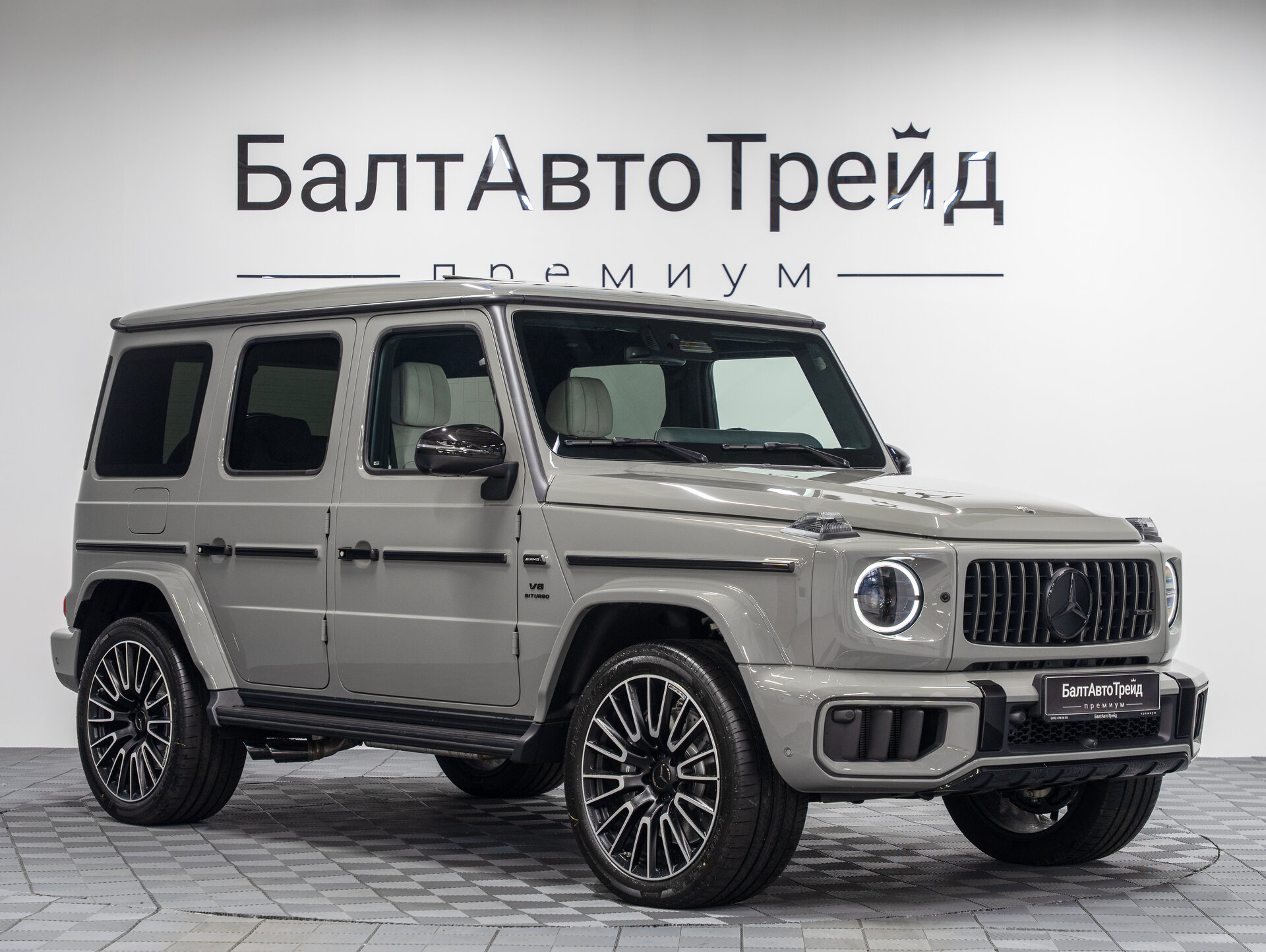Автомобиль Mercedes-Benz G-Класс AMG 63 AMG 4.0 AT (585 л.с.) 4WD - 5