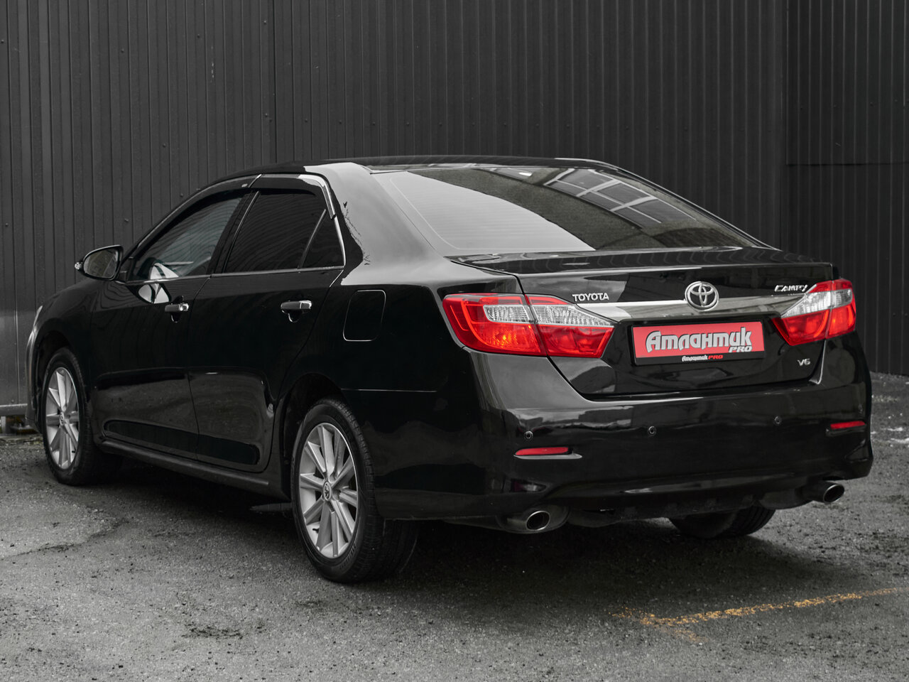 Купить Toyota Camry 3.5 AT (249 л.с.), 2013 в Екатеренбурге