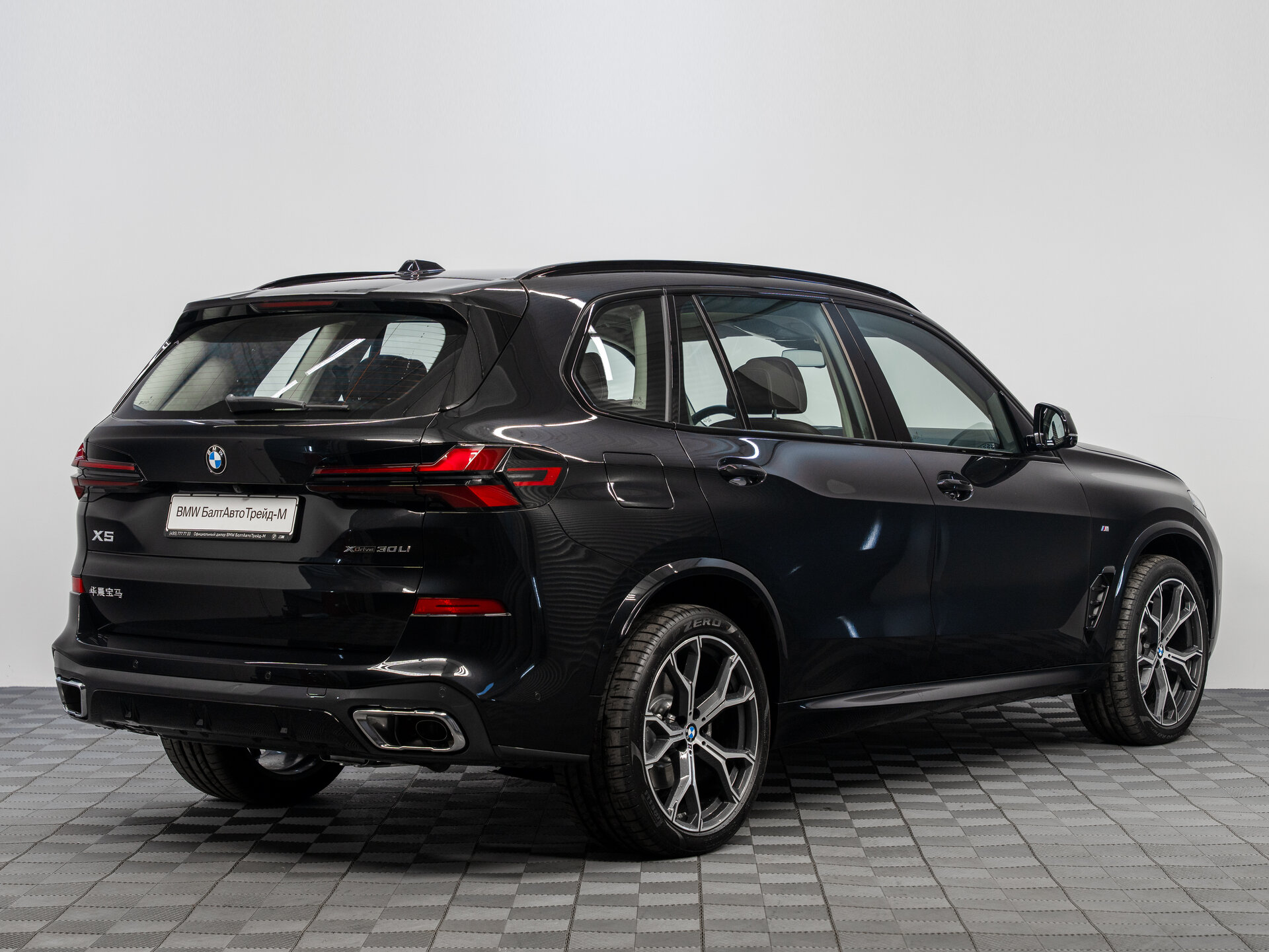 Автомобиль BMW X5 30Li 2.0 AT (258 л.с.) 4WD - 5