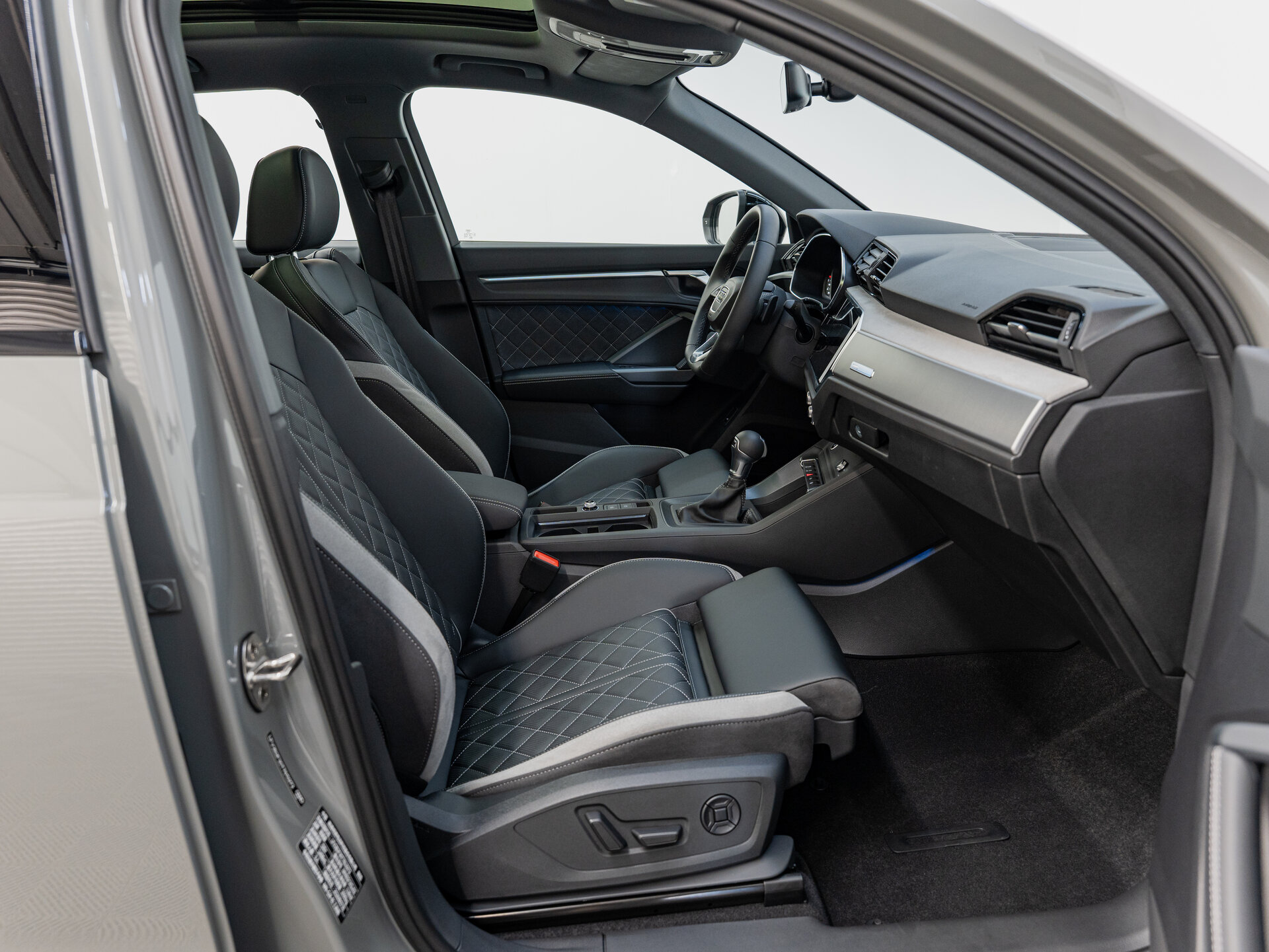 Автомобиль Audi Q3 35 TFSI 1.5 AMT (160 л.с.) - 10