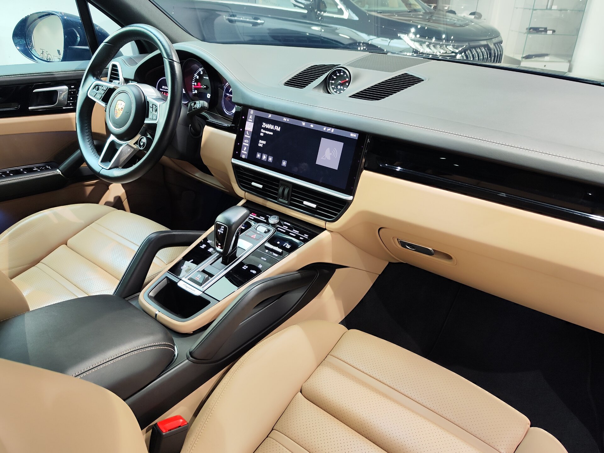 Автомобиль Porsche Cayenne 3.0 AT (340 л.с.) 4WD - 15
