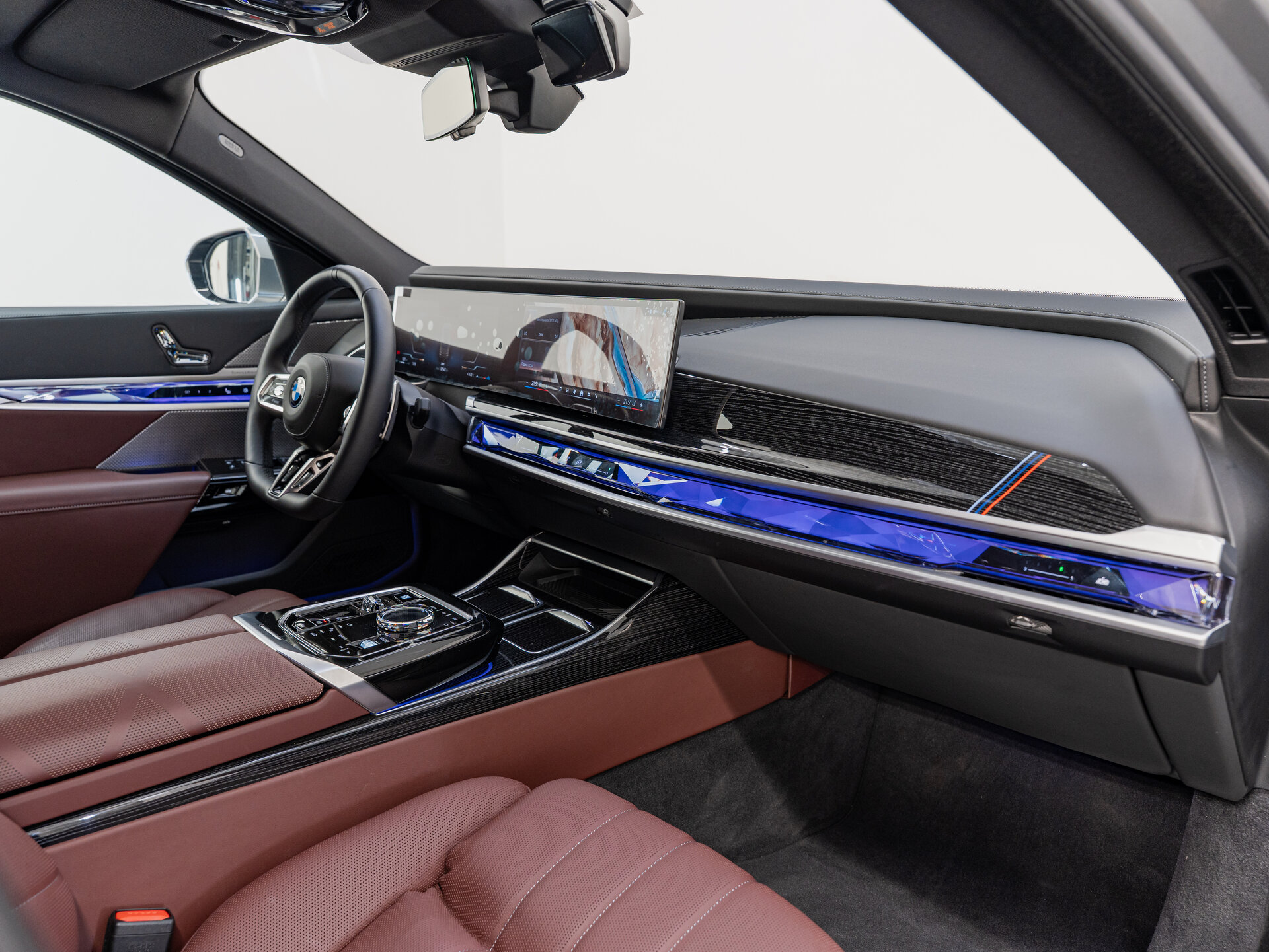 Автомобиль BMW 7 серии 740d xDrive 3.0d AT (286 л.с.) 4WD - 15