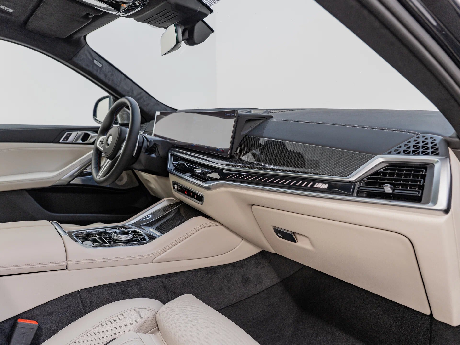 Автомобиль BMW X6 M60i 4.4 AT (530 л.с.) 4WD - 11