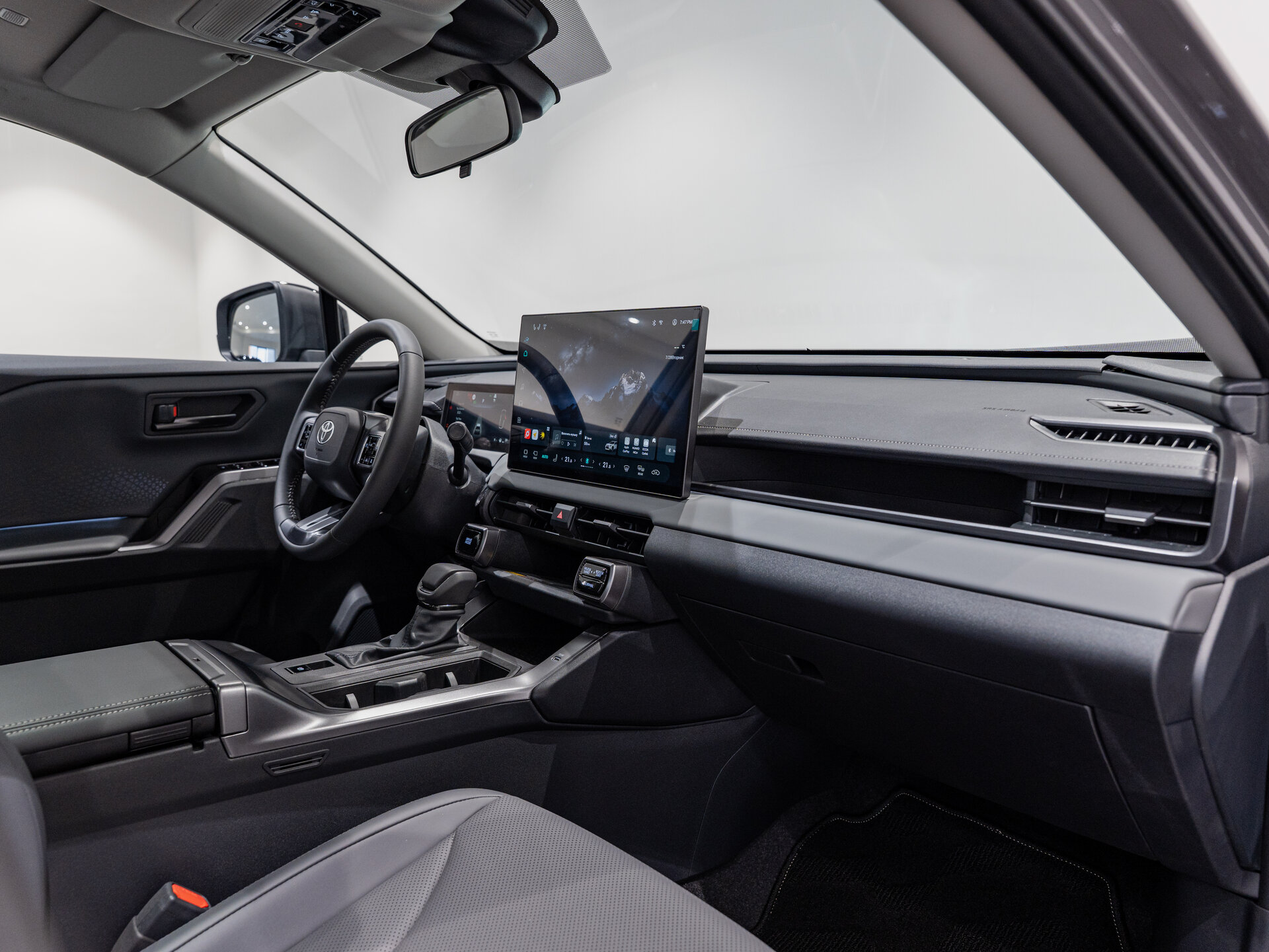 Автомобиль Toyota RAV4 2.0 CVT (171 л.с.) 4WD - 10